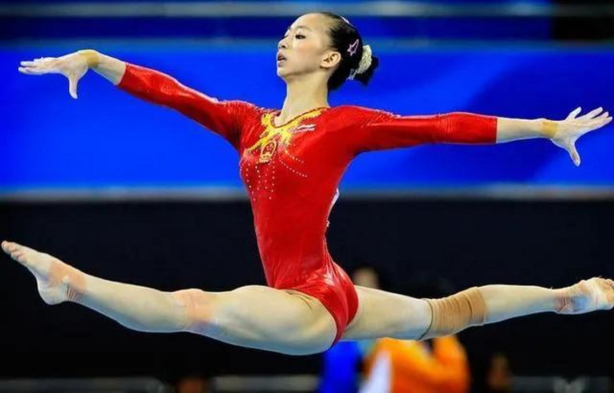 美女运动员之杨伊琳  说昔日的体操奥运冠军杨伊琳是美女,是指她退役