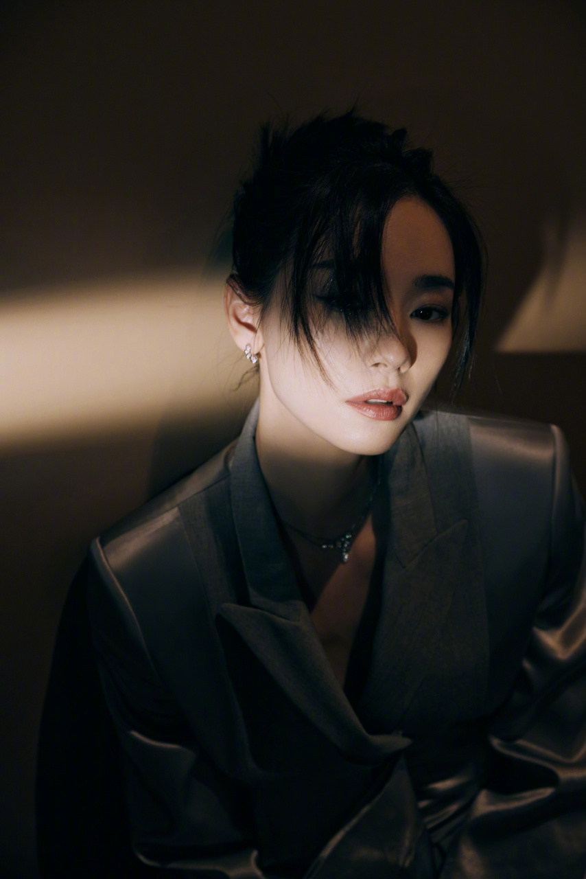 刘雅瑟 #费加罗风尚盛典# look圖上線 !