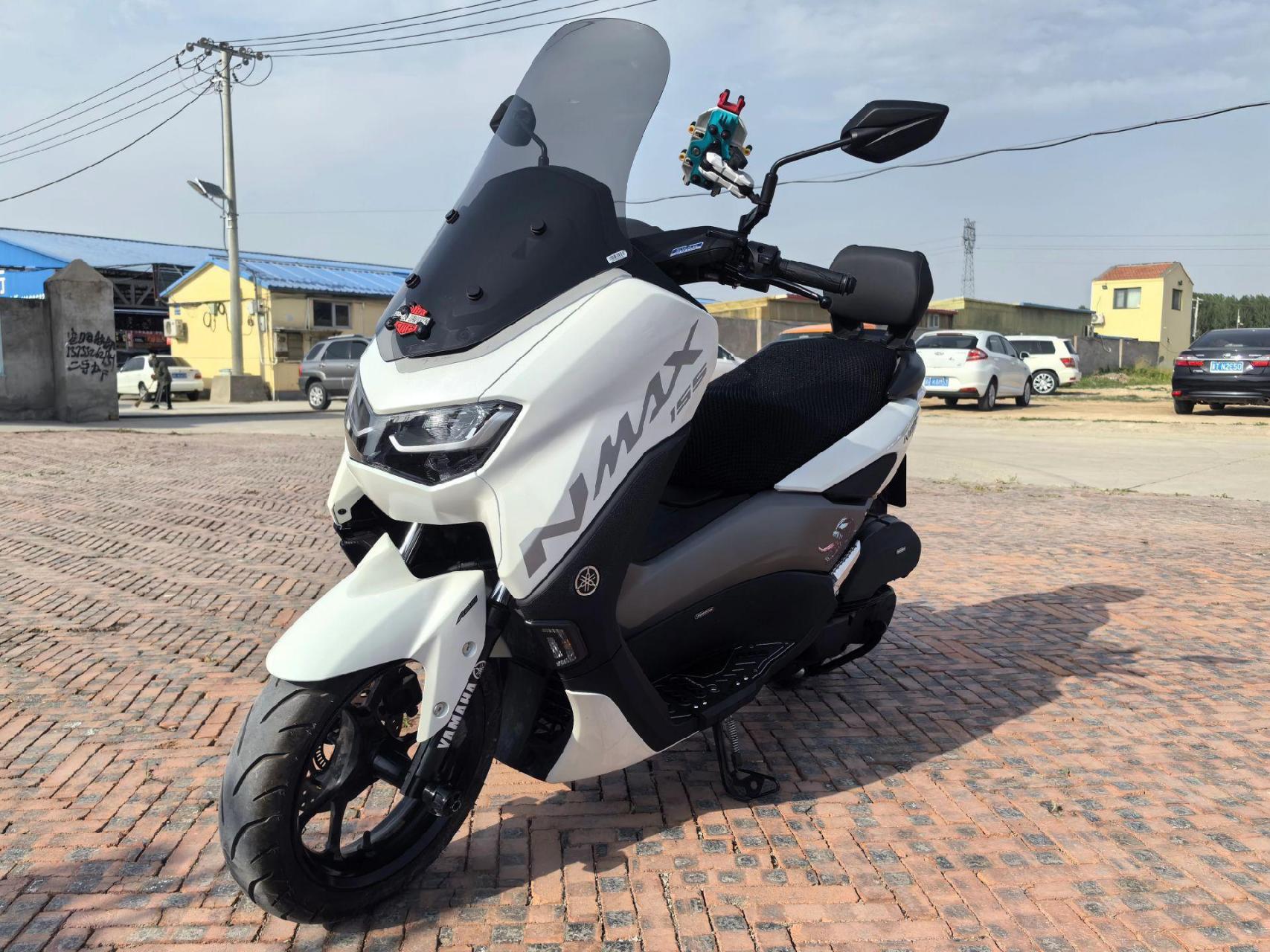 雅马哈nmax155 tcs升级版 白色.