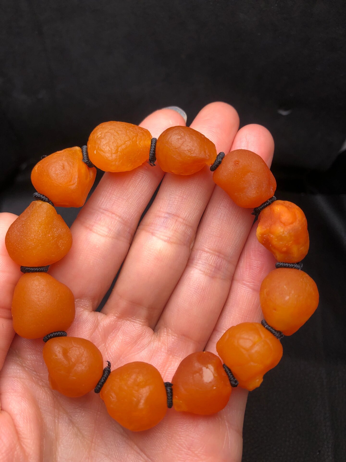 天然蜜蜡海漂料仔手串 天然海漂料原汁原味,颗粒饱满,男女均可佩戴