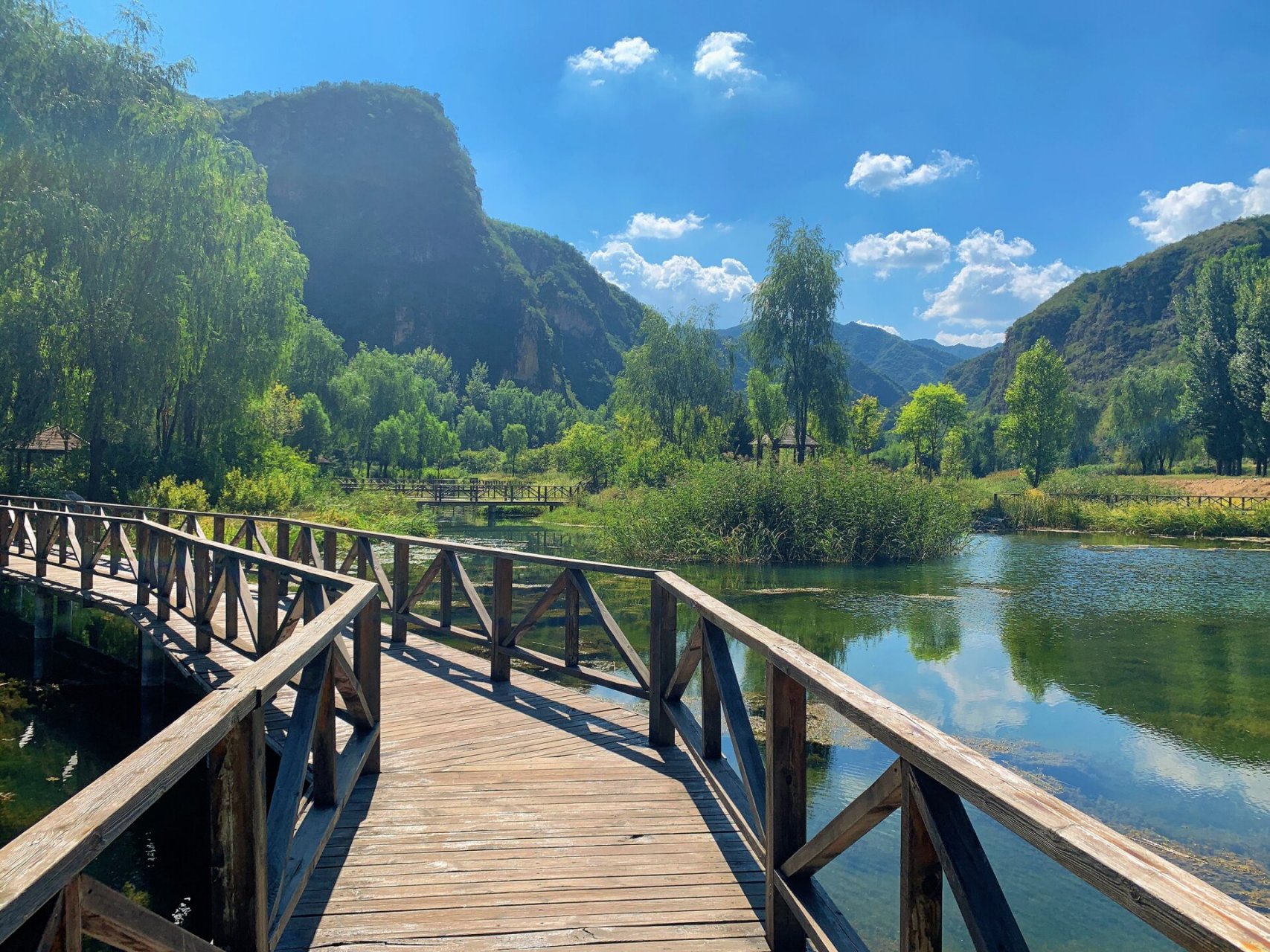 百里山水画廊 | 奶山湖 旅行中路过最美的一片风景 	 在延庆旅行中