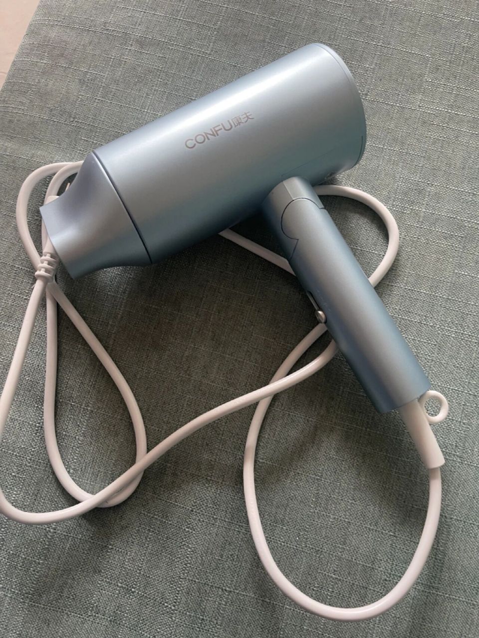 6590康夫吹风机怎么拆 这吹风机物美价廉,很ok,比实体店优惠太多了