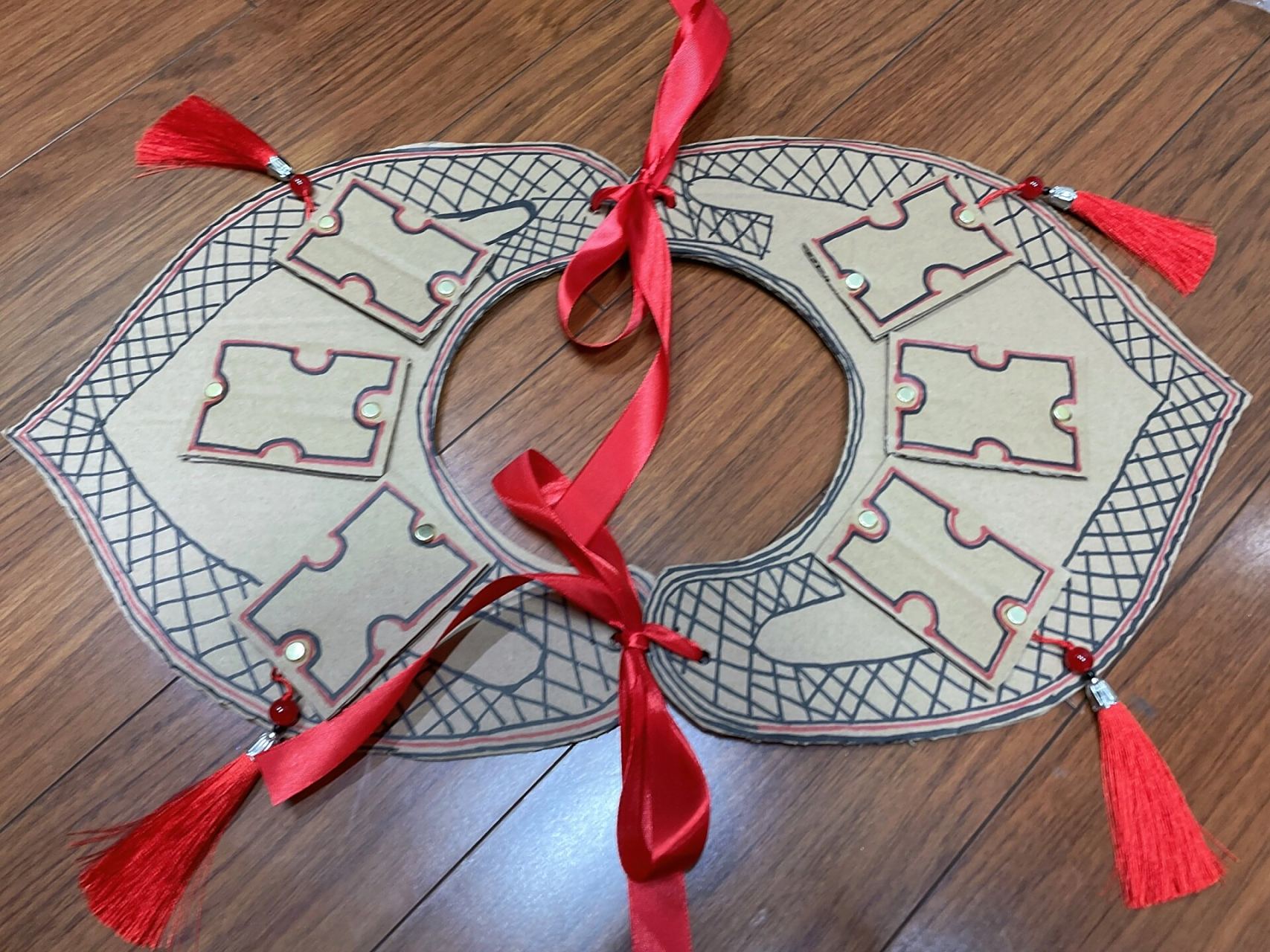 手工diy 环保服装纸箱废物利用花木兰将军 手工制作diy 环保服装纸箱