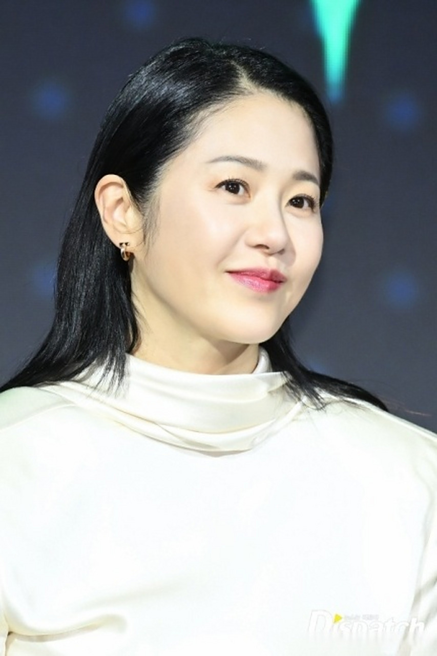 16日,#高贤贞##林珍娜#出席了主演netflix新原创剧《mask girl》制作