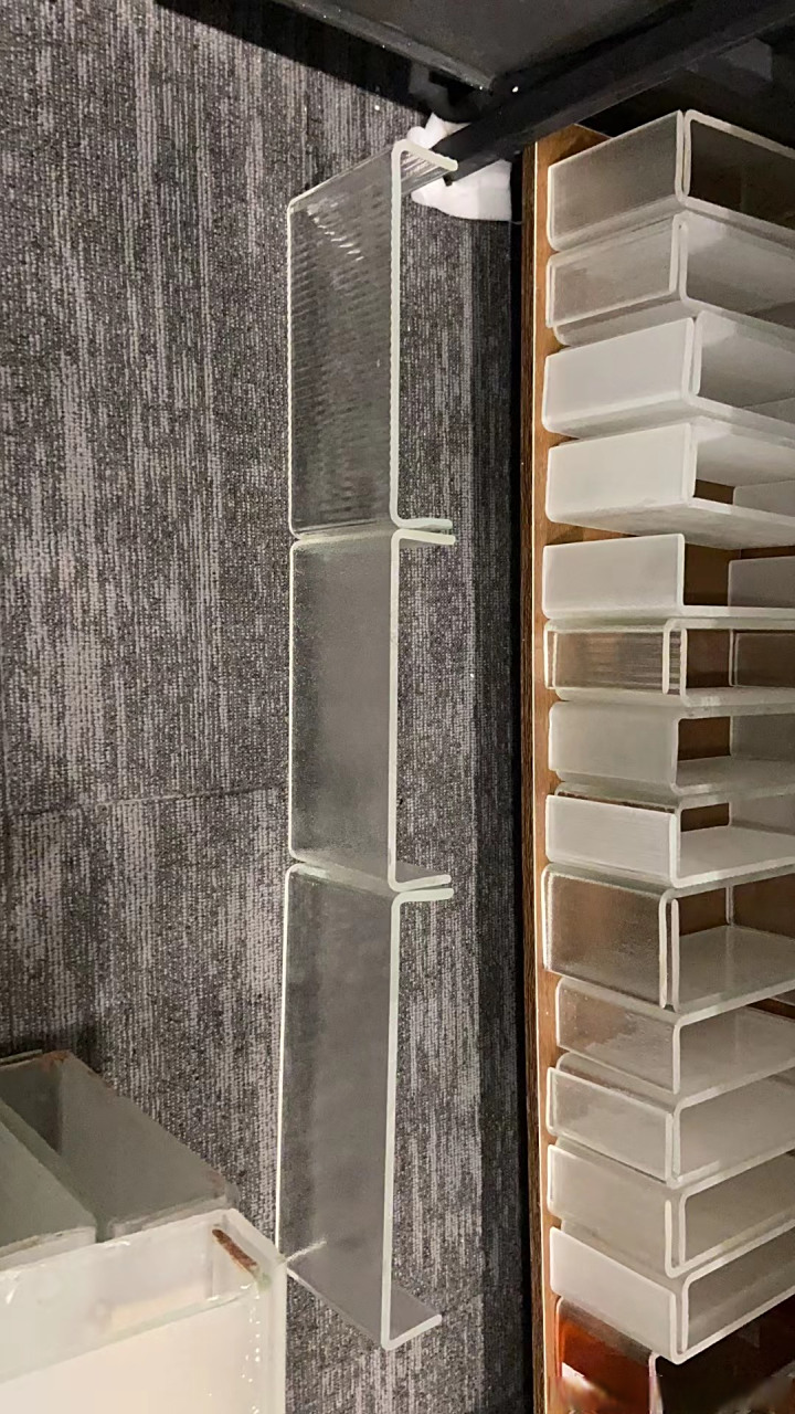 腾龙恺阳玻璃# u型玻璃就要选用专业生产厂家!