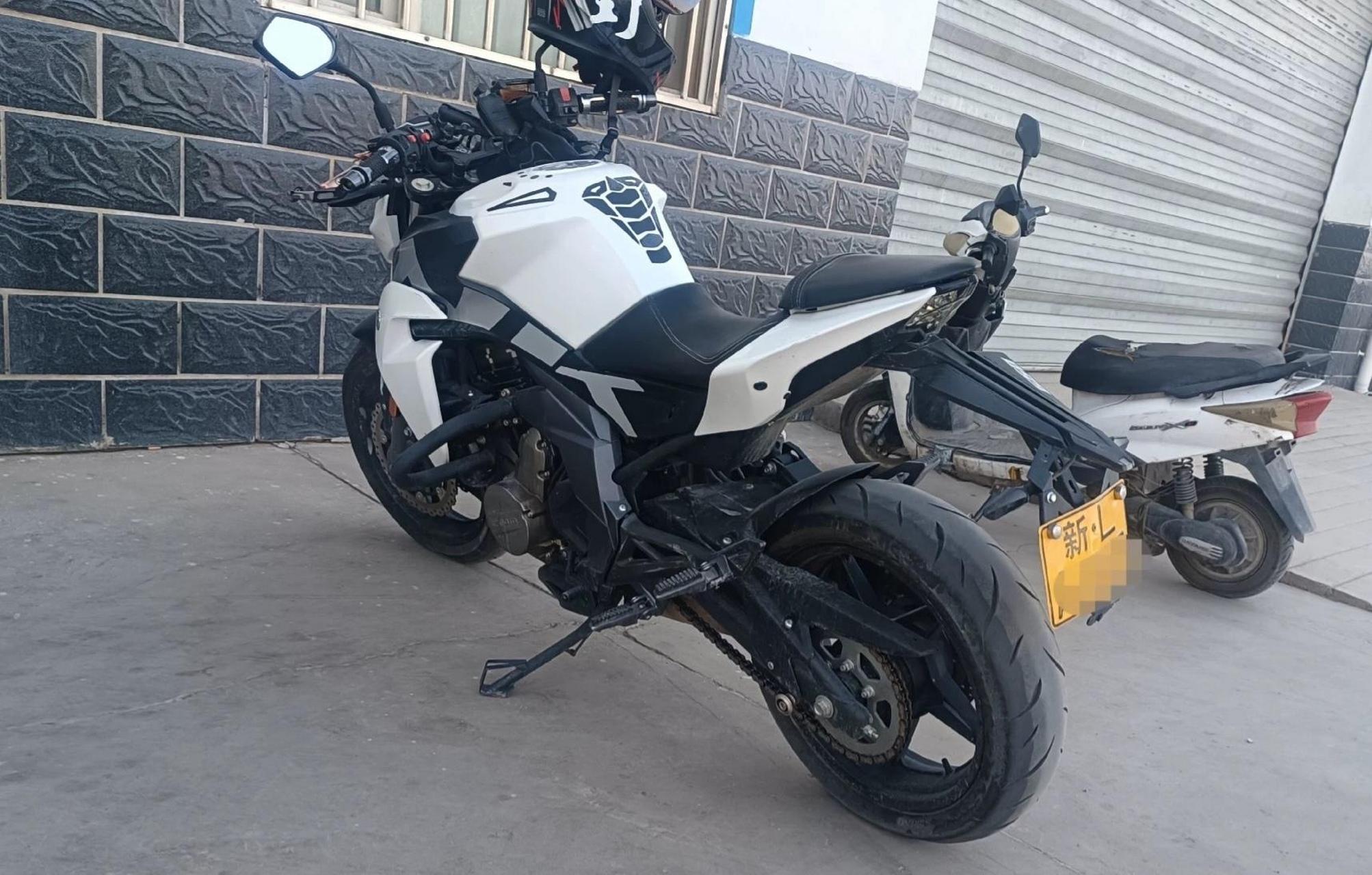 出售17年10月春风650nk,带abs,性价比超高的大排量街车,650排量,随时