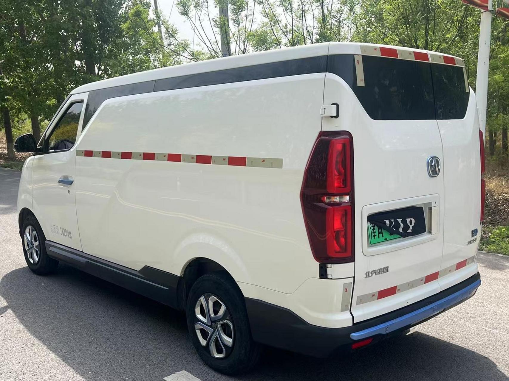 最新到店2018年12月北汽威旺407ev纯电动封闭厢货一枚  个人一手原版