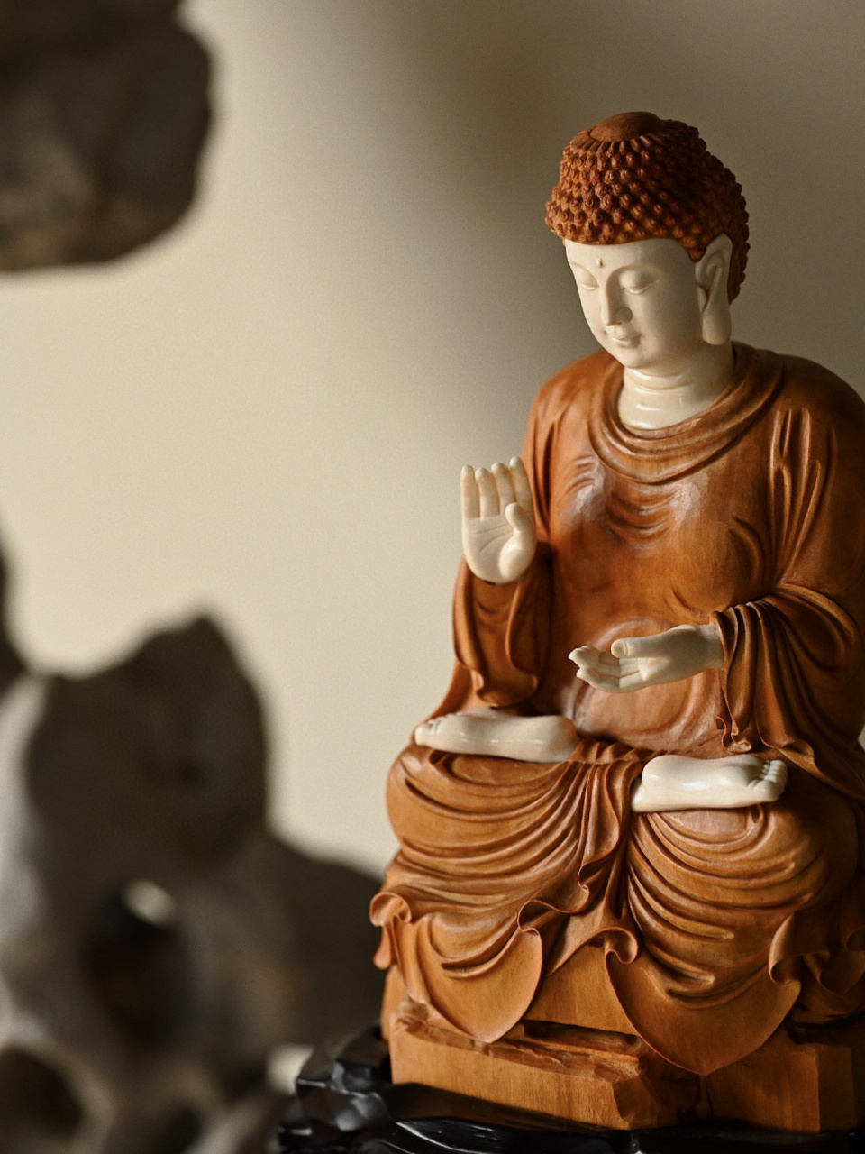 " 一切有如梦幻泡影 " 老山檀x猛犸|释迦牟尼 料色温润,佛陀肉髻圆隆