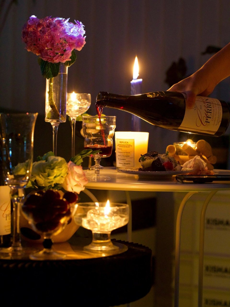 仪式感浪漫晚餐就差这杯香气迷人的红葡萄酒 秋天93的浪漫,少不了一