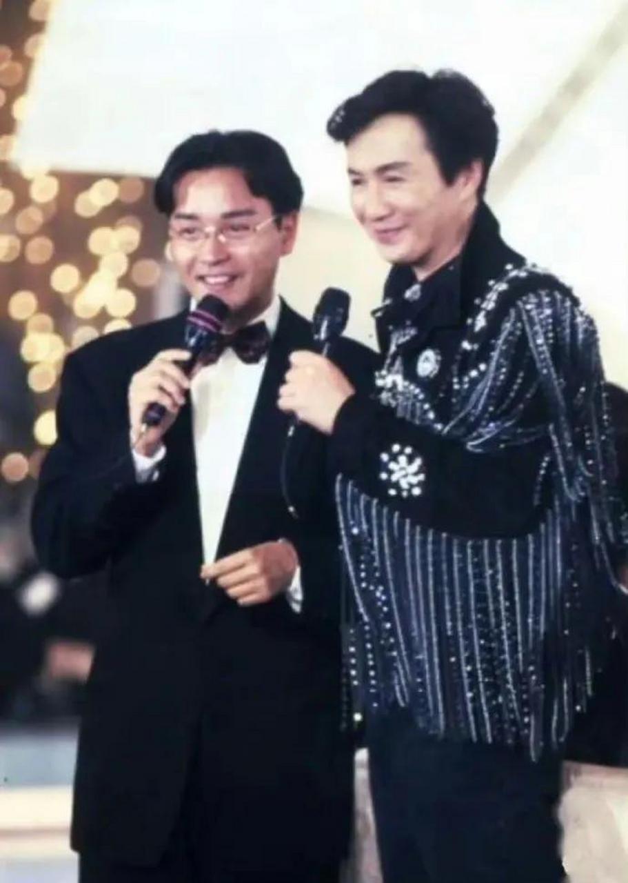 《沉默是金》是由张国荣作曲,许冠杰填词的一首经典歌曲