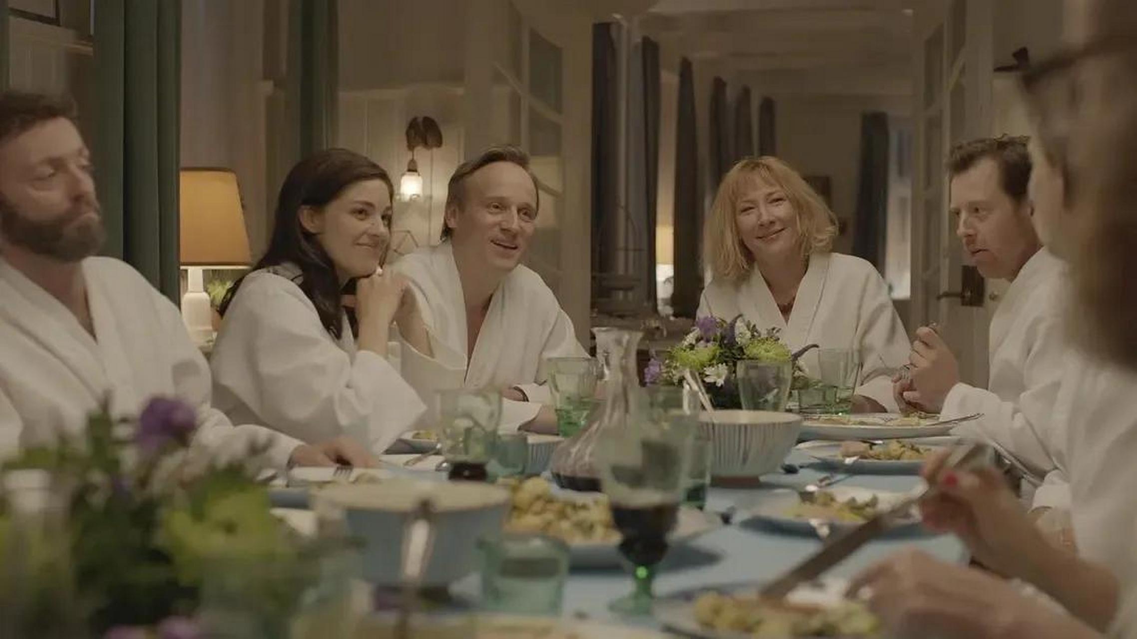 毁三观的家庭伦理电影《换爱大冒险》,满屏荷尔蒙……  电影《换爱大