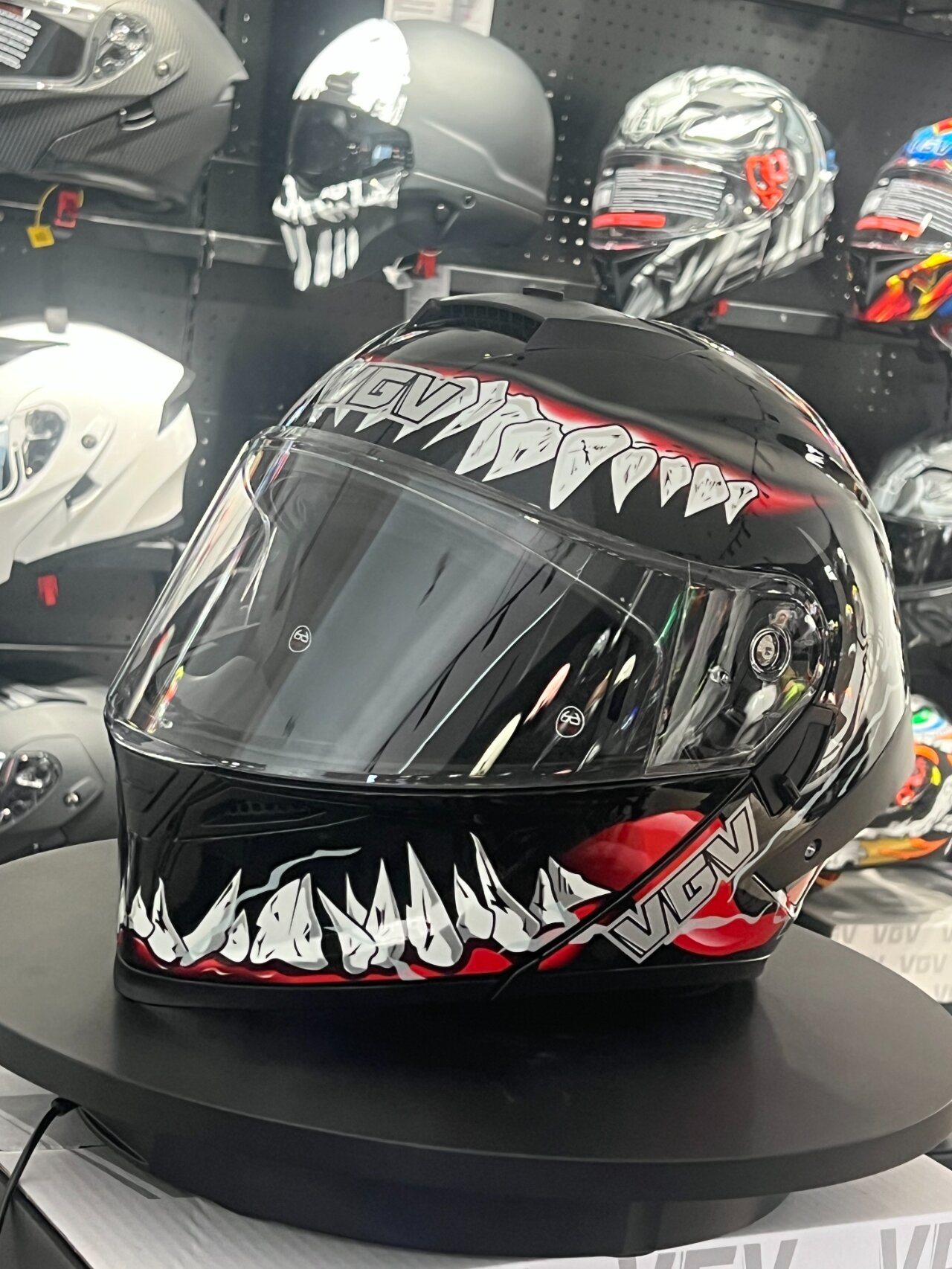 vgv helmets 202揭面盔
