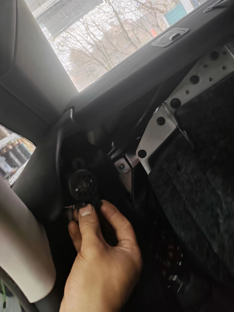 奥迪a6 c7停车辅助蜂鸣器更换和位置