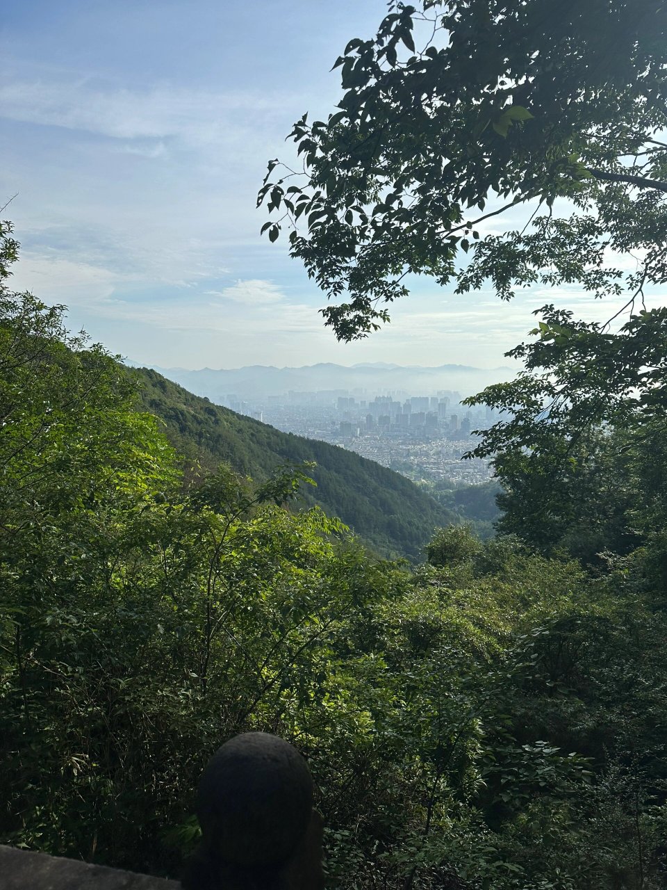 东阳西岘峰登山 西岘峰登山之旅,不累,半个小时就能到山顶,一路风景