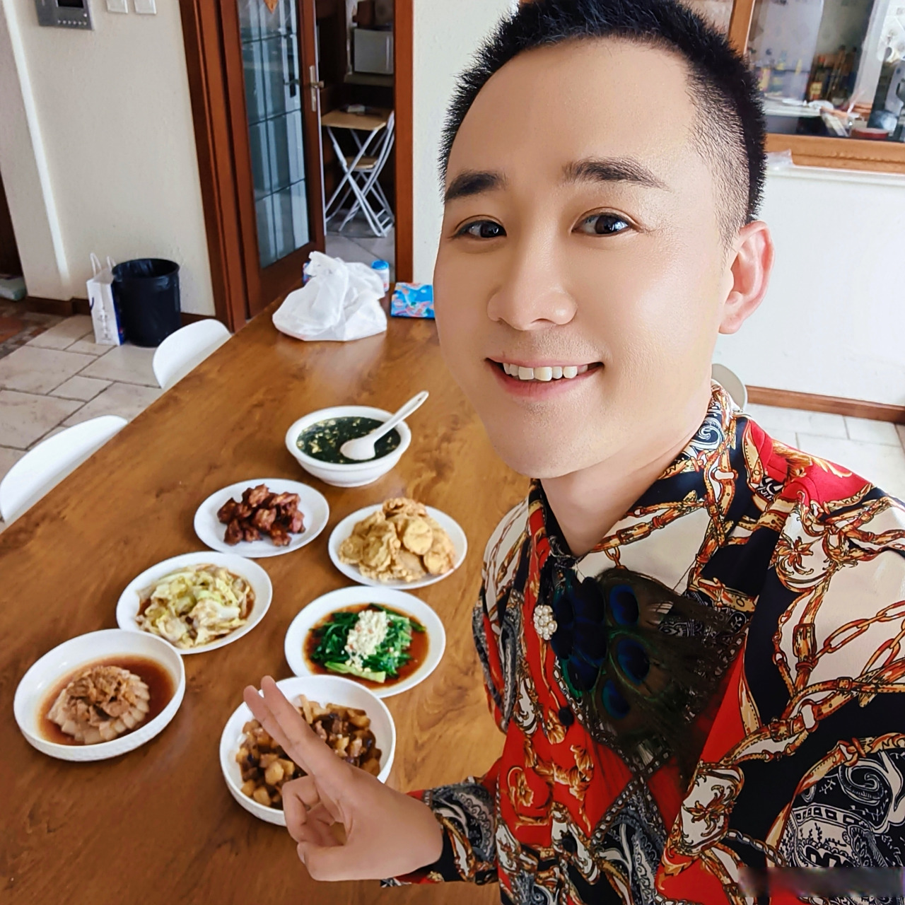 今天录制三好坏男孩专访视频版,还是讲述我北漂多年忍辱偷生,摸爬滚打