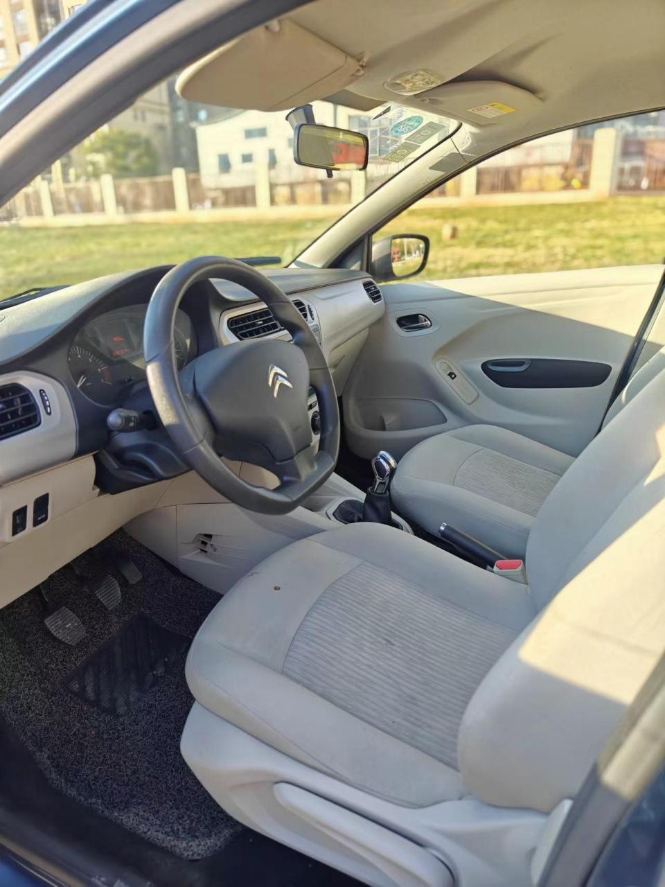 雪铁龙爱丽舍雪铁龙爱丽舍,14年2月上牌,1.6l.手动挡,8.