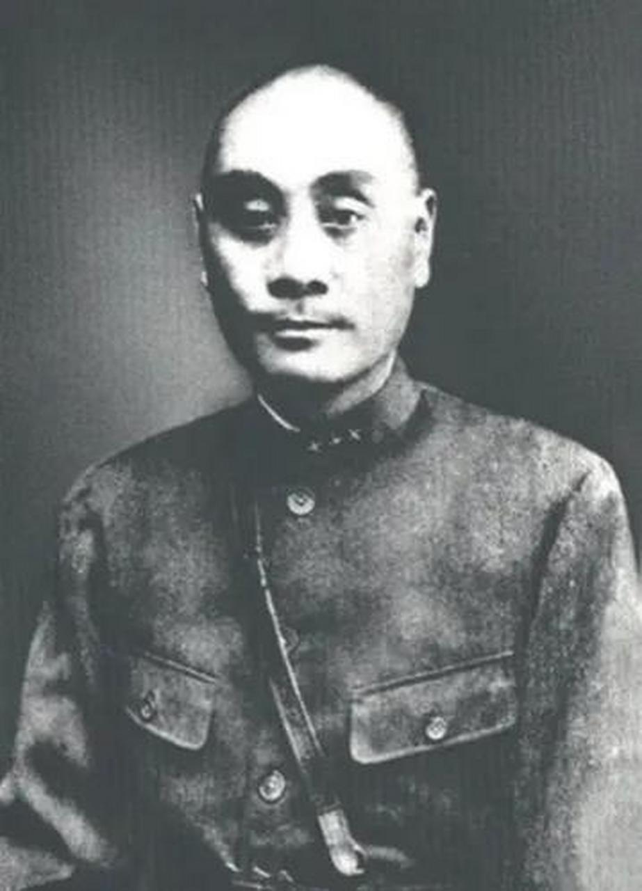 刘湘的夫人花巨资办了一所中学,刘湘的儿子也在该校读书.