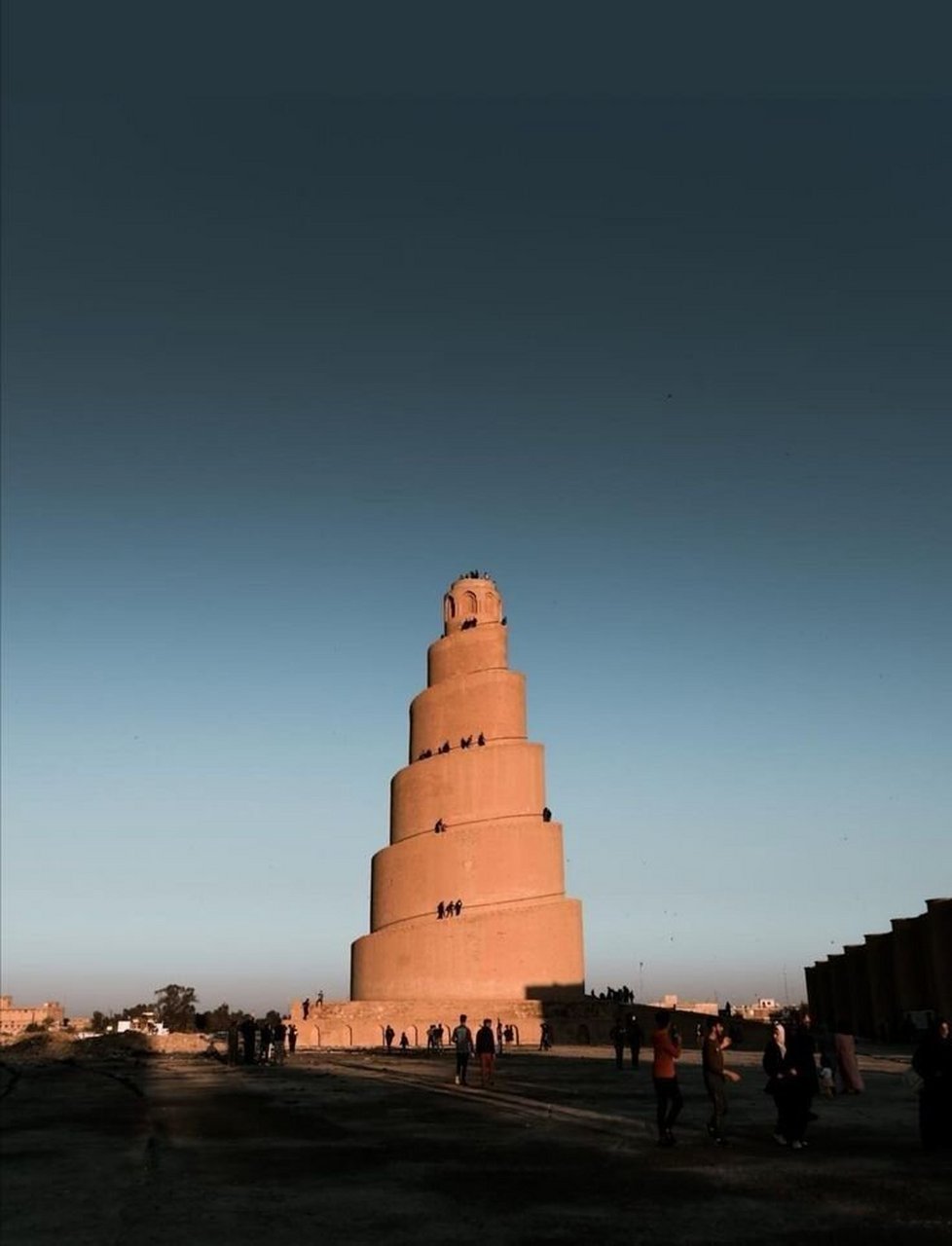 伊拉克螺旋塔 伊拉克螺旋塔,矗立在巴格达北部125公里的萨马拉大清真