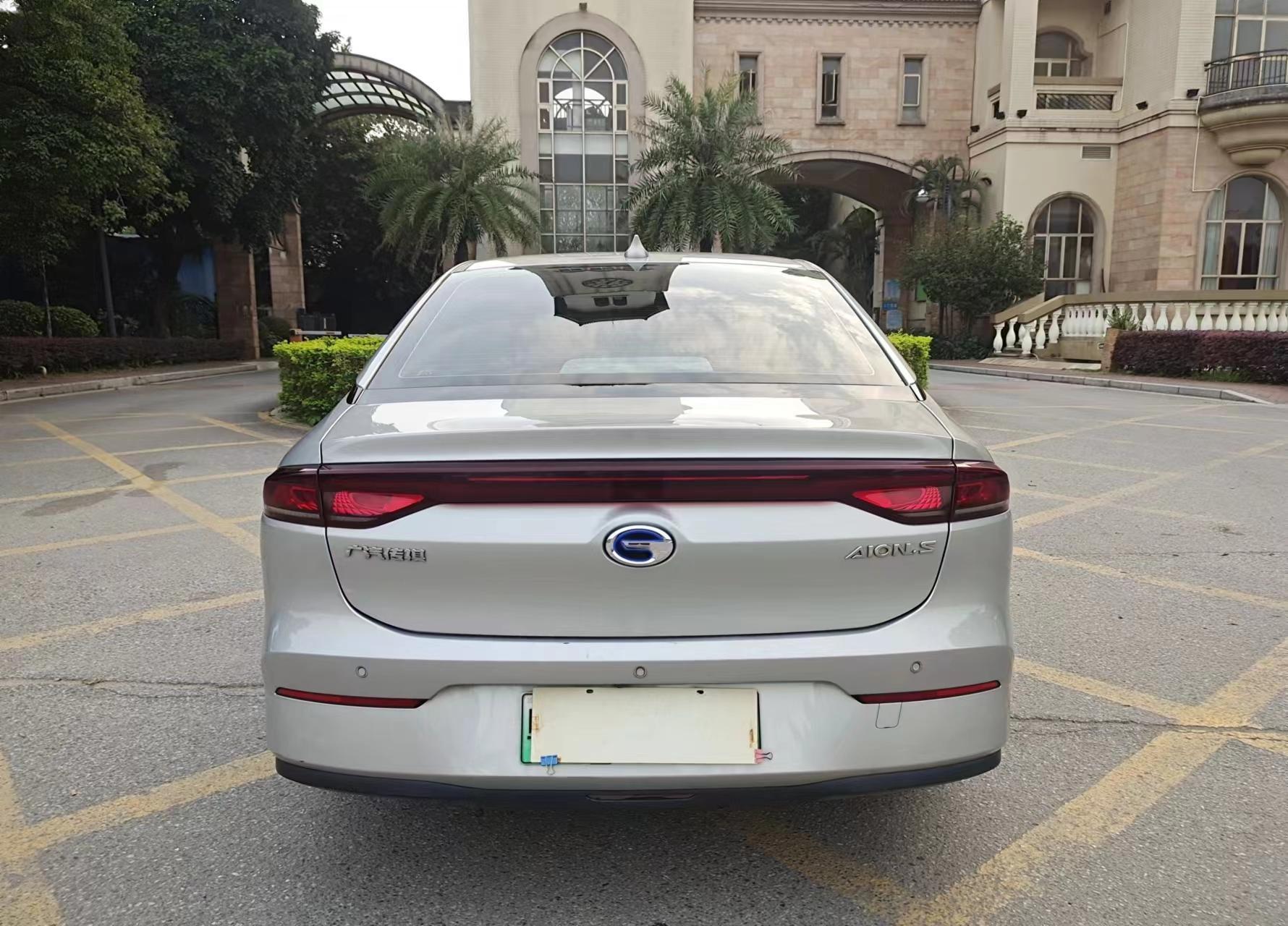 广汽埃安s 魅580 准21年 续航460 一键启动 全景天窗 大连屏 原版原漆