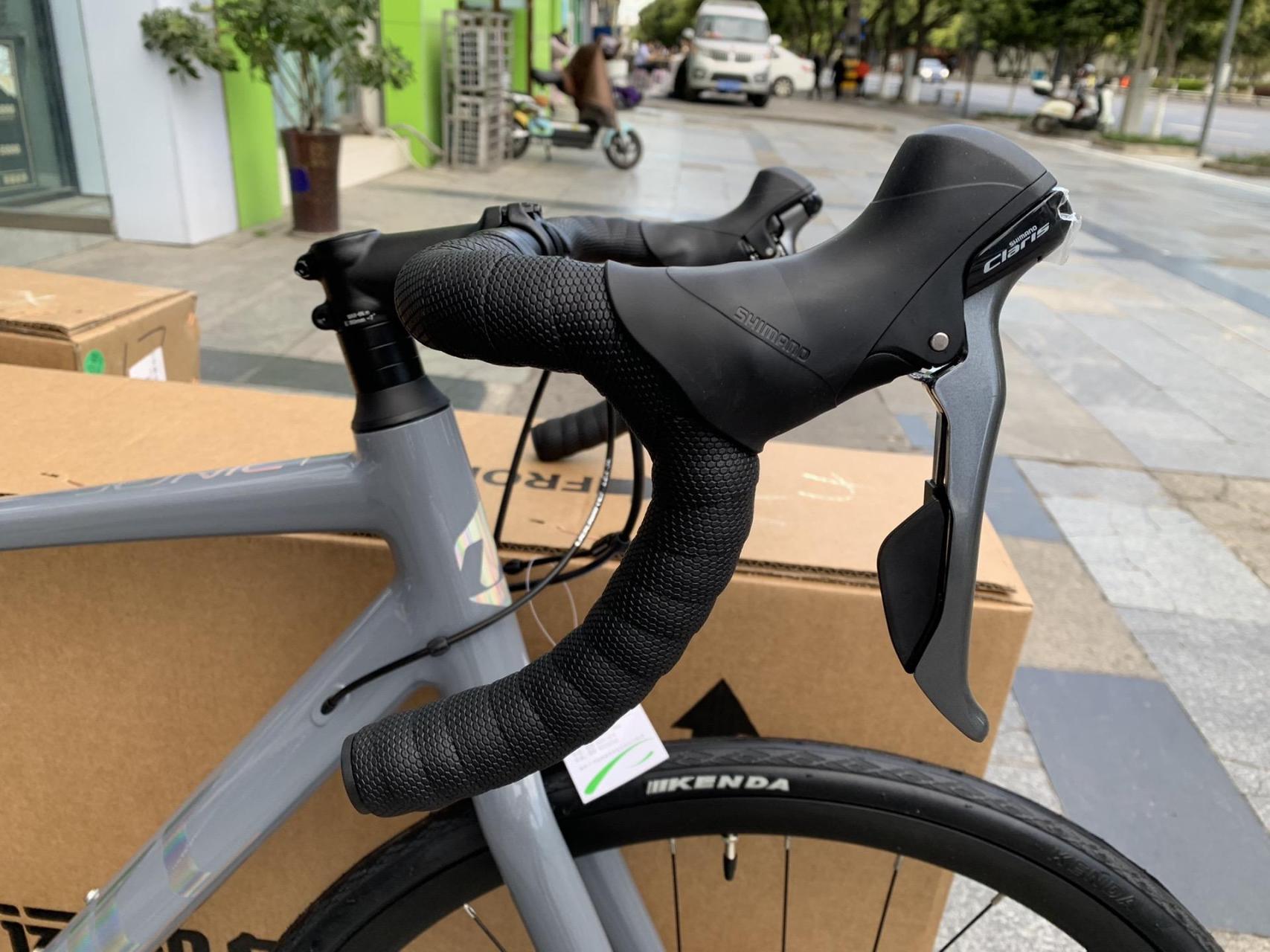 ucc2025款入门版公路车索尼克