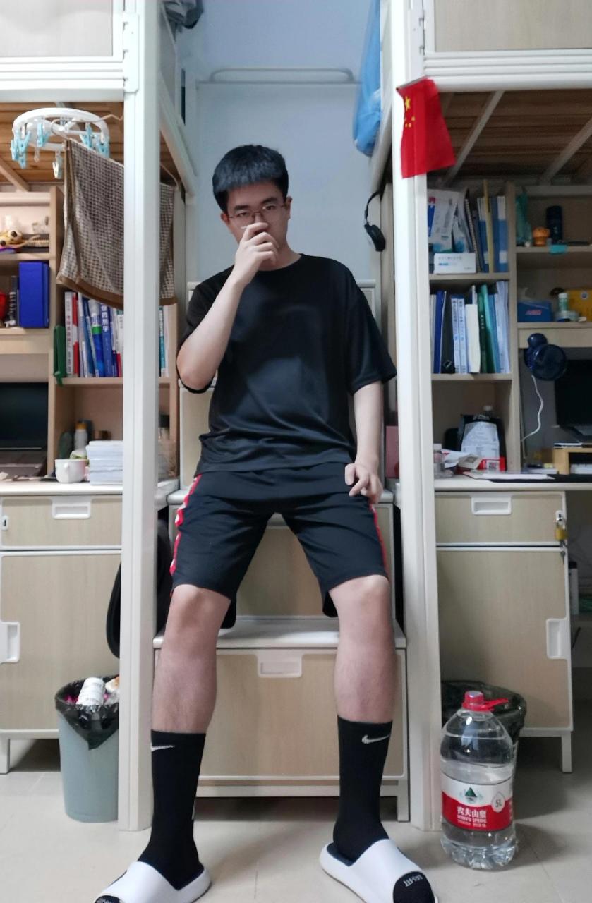 有内衬的篮球裤是不是可以空档啊,打篮球挂空挡凸起