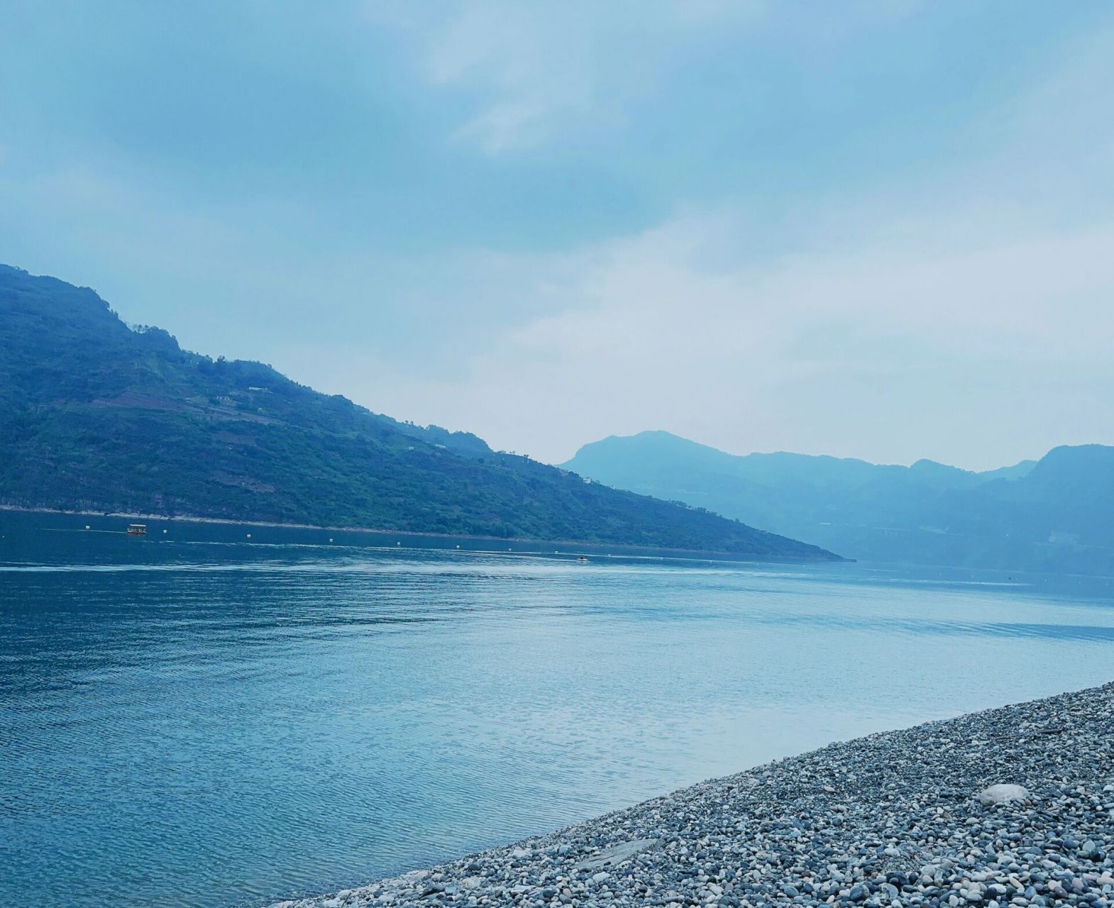 距离泸州两个小时的邵女坪度假小镇 位于云南省昭通市水富市 景区不收