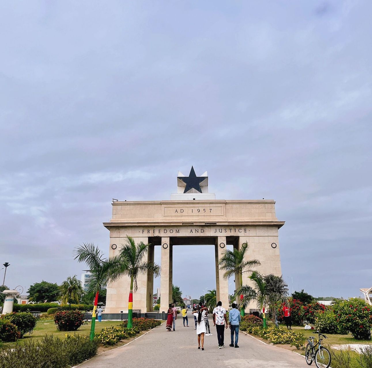 西非加纳9293首都阿克拉    当地人很热情 	 气候很湿热