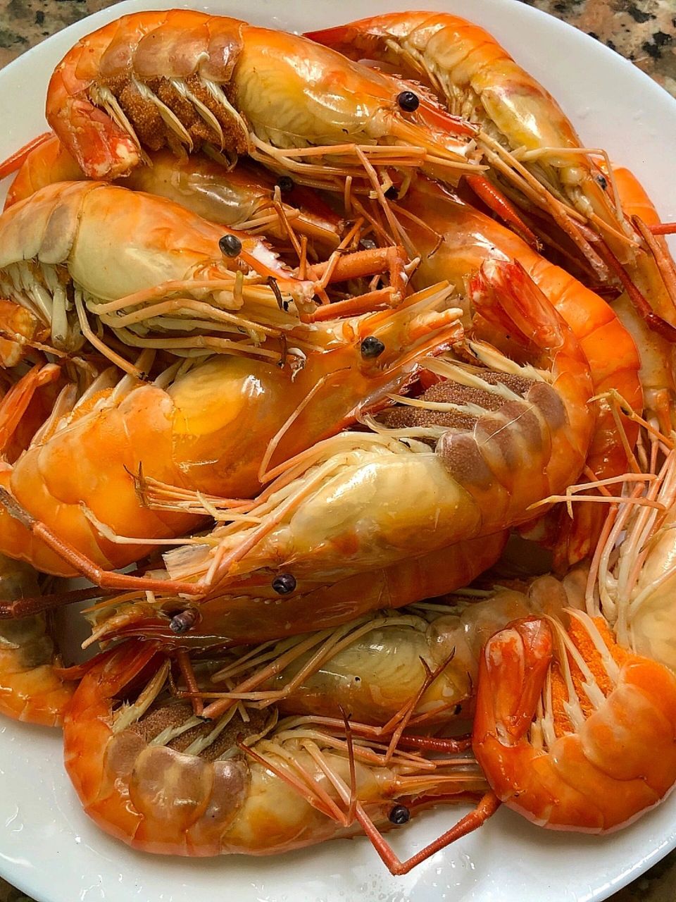 广式清蒸罗氏虾,罗氏虾做法 080808罗氏虾含有丰富的营养价值.