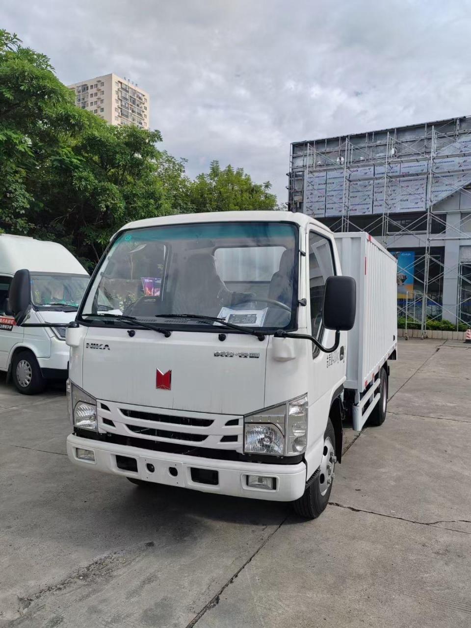 地库版庆铃铃咖轻卡(可下地下室) 货箱尺寸:4250721850721280