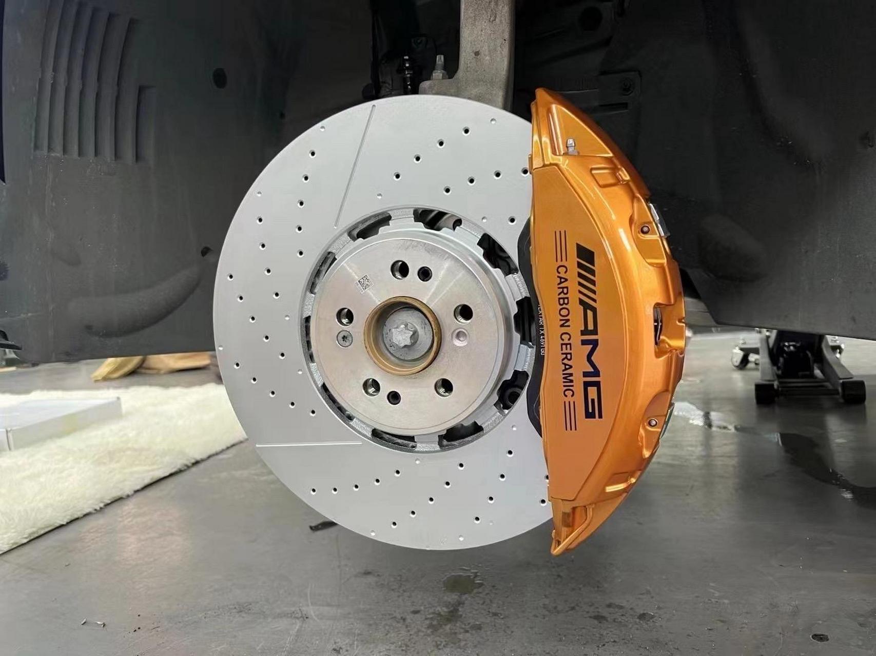 奔驰gle底盘w167前轮刹车升级 g63amg全新大六活塞卡钳套装  20寸轮毂