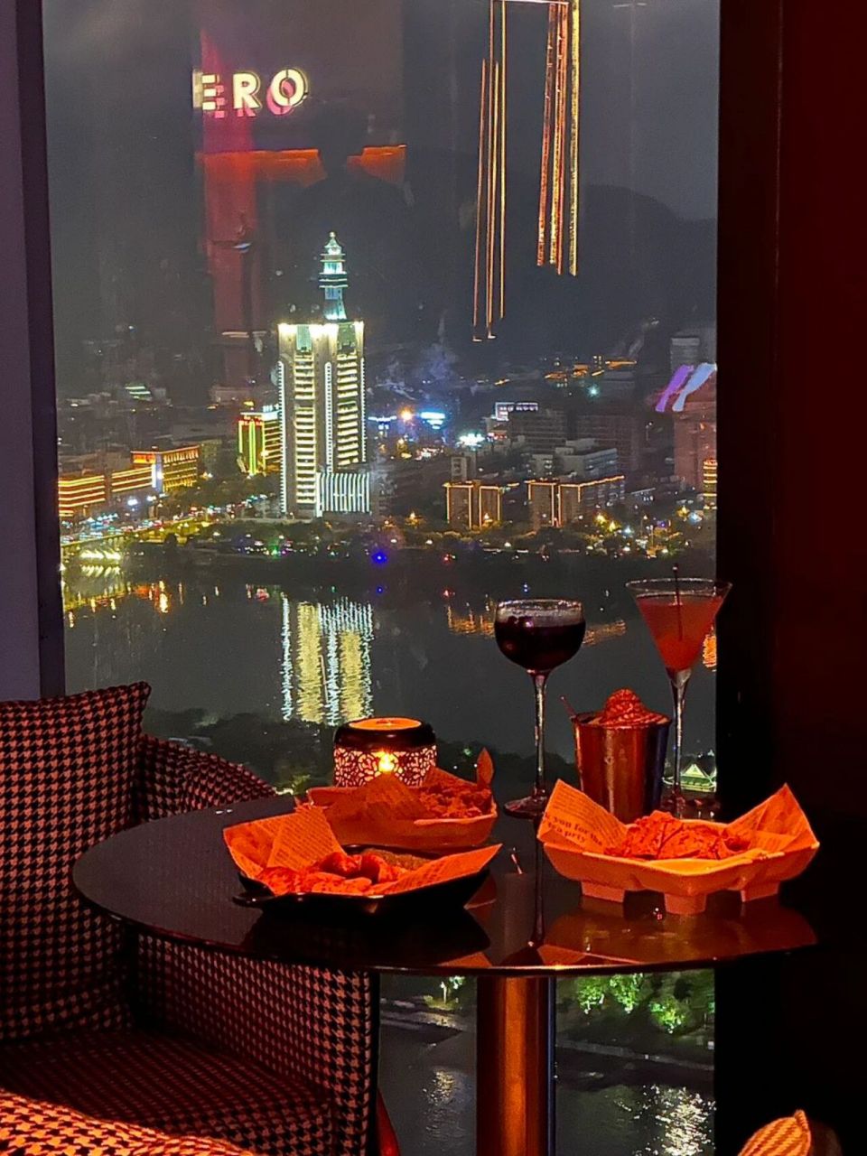 长沙绝美高空酒吧!超chill!