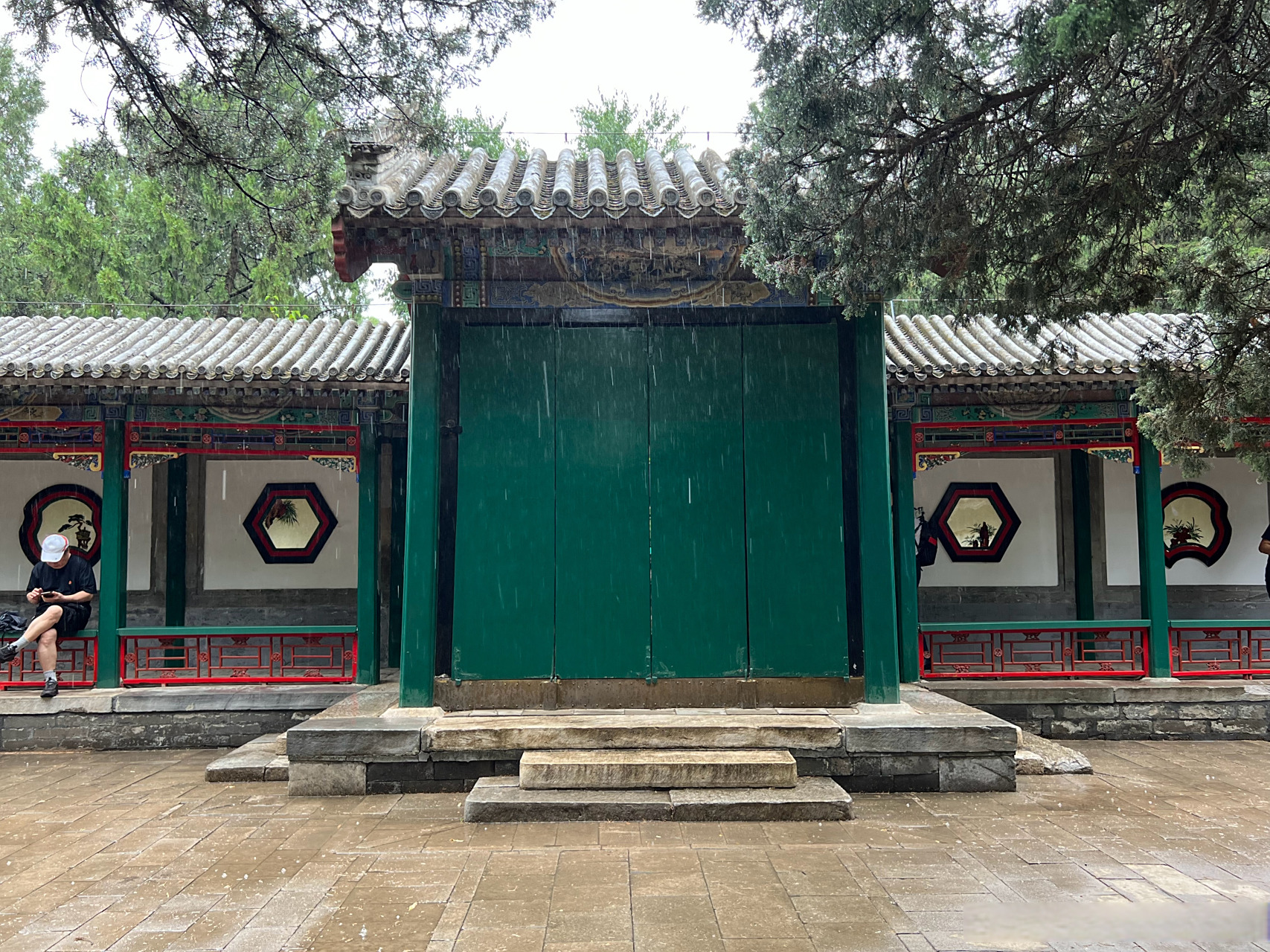 雨中打卡"进京赶考"第二站-颐和园益寿堂 #重走进京赶考之路##京彩v联