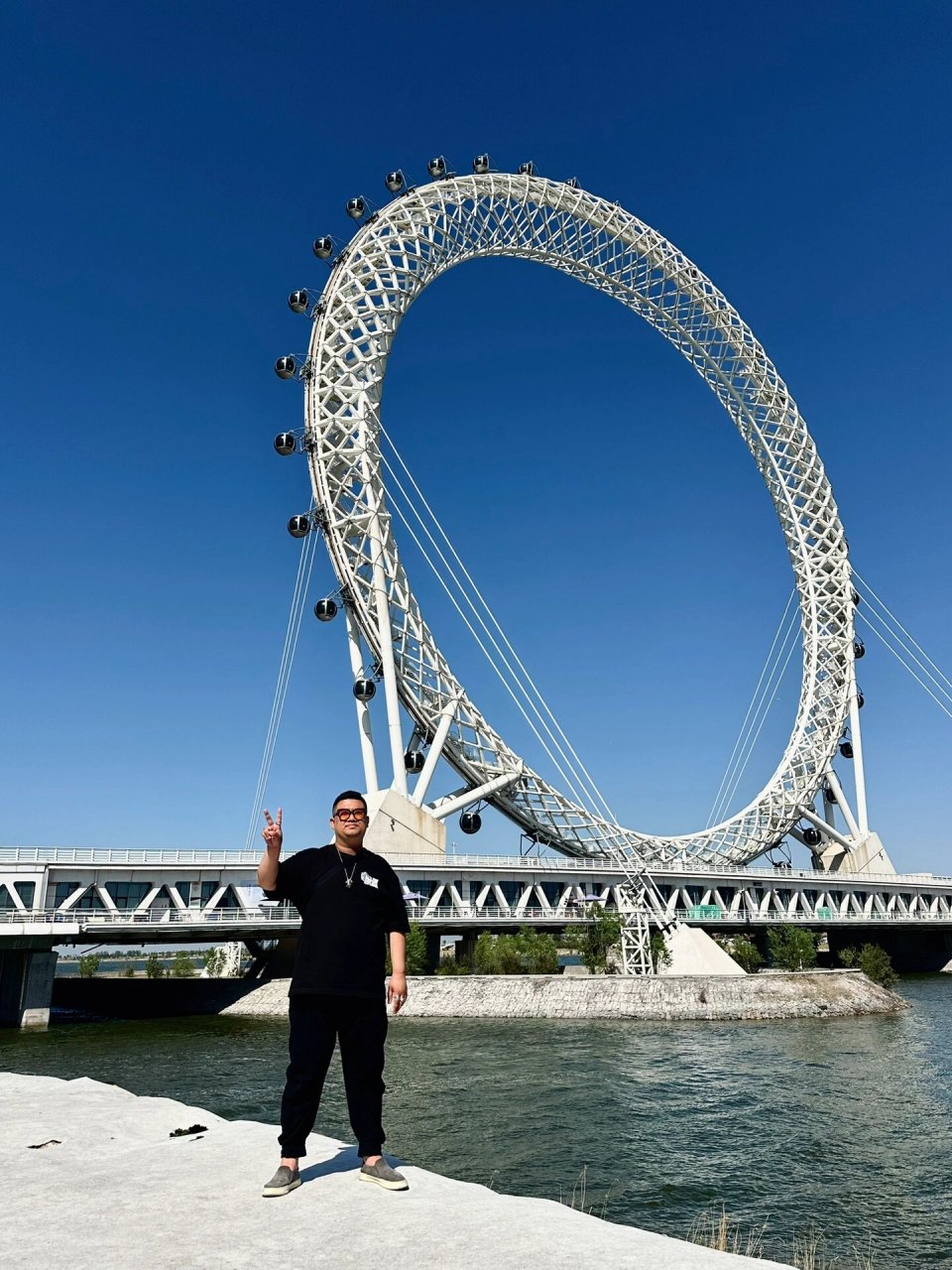 第一站 潍坊91 吃了朝天锅 芥末鸡 哈了啤酒 逛了十笏园 看了渤海