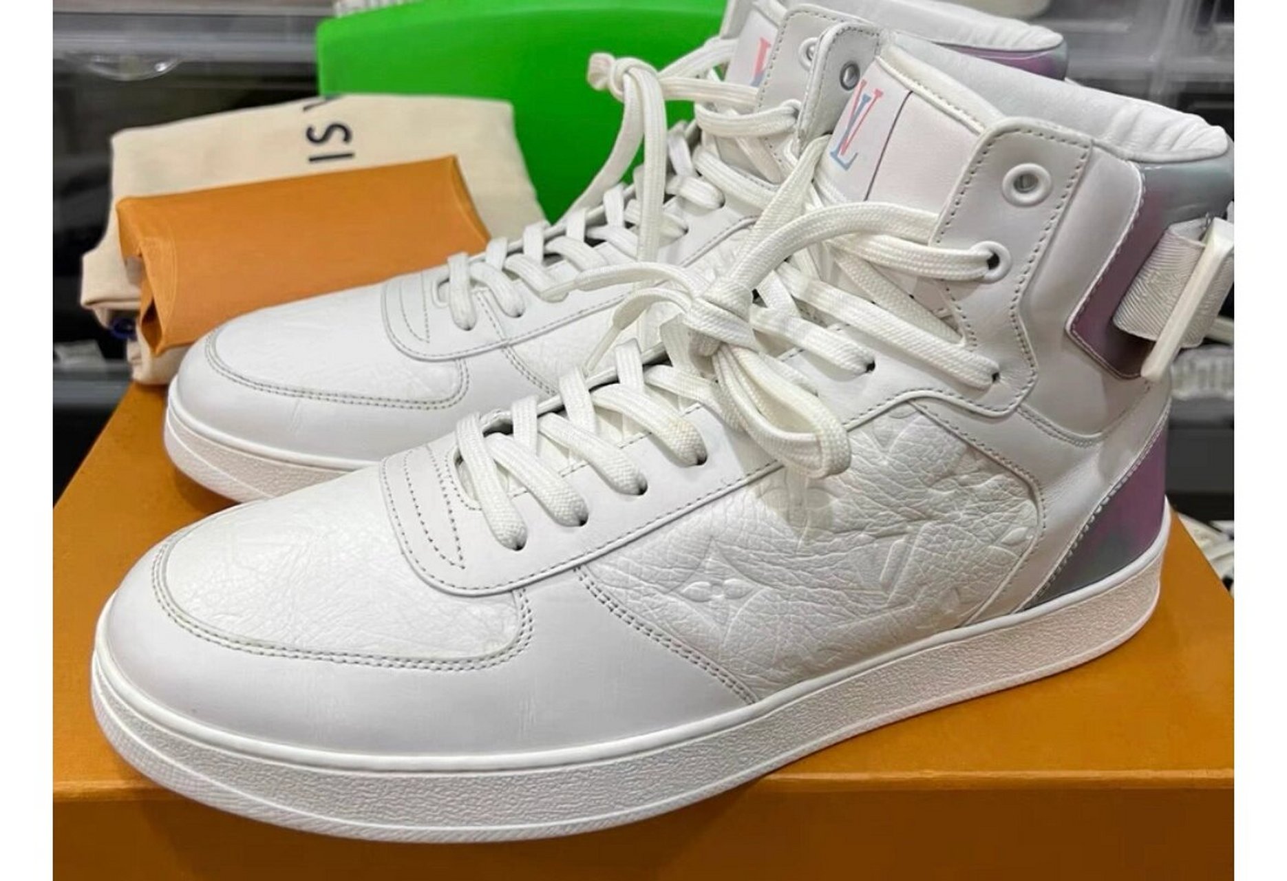 lv炫彩高帮男鞋