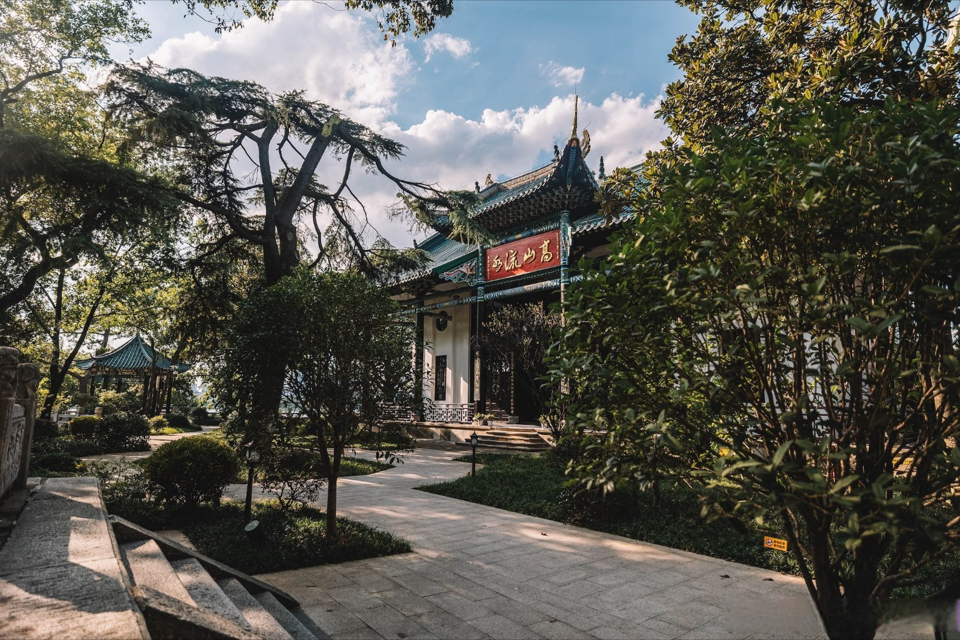 高山流水觅知音,武汉古琴台.