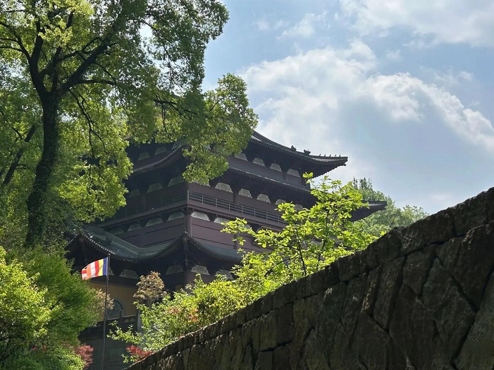 【杭州西湖,净慈禅寺】净慈寺,位于浙江省杭州市的西湖南岸,雷峰塔