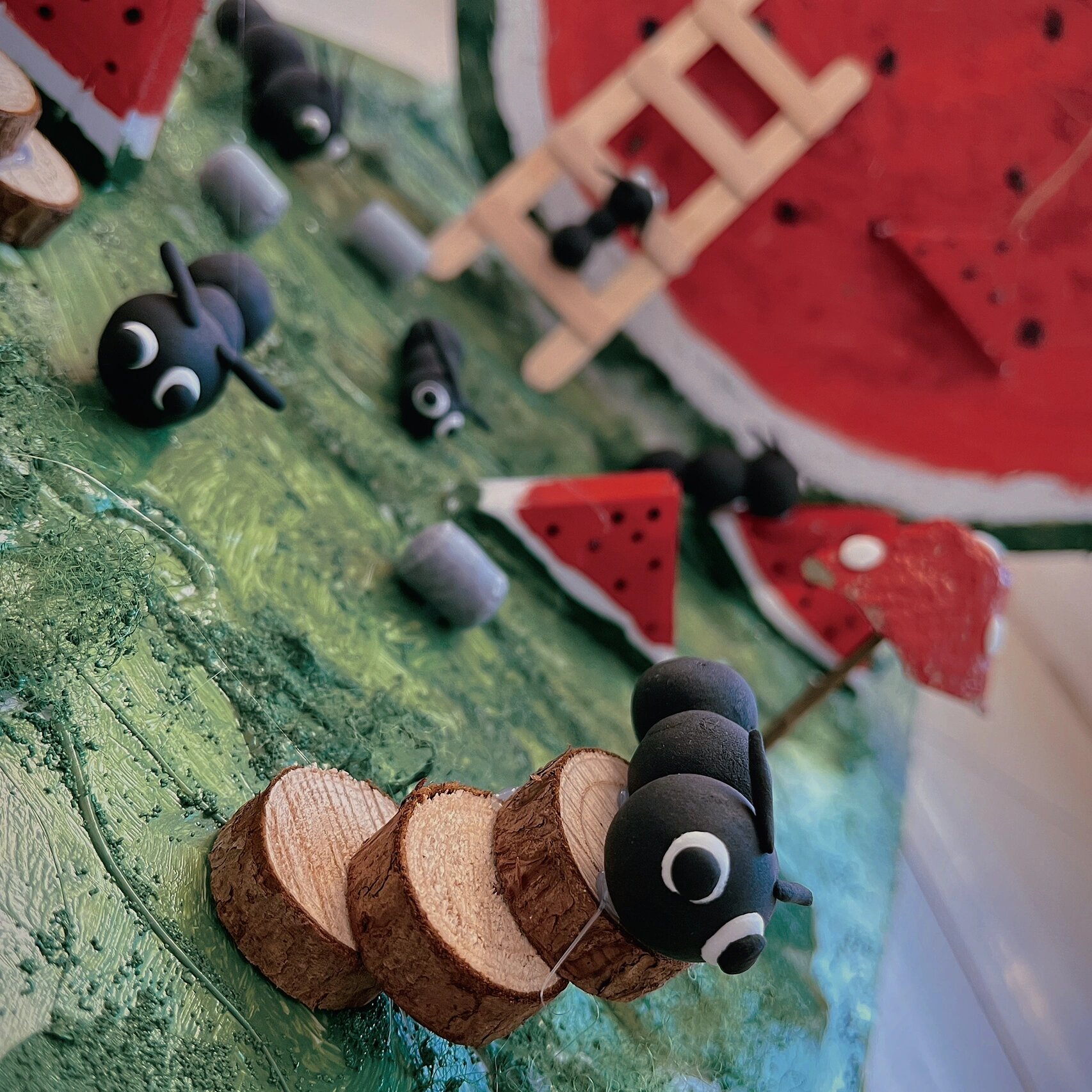 绘本故事:《蚂蚁和西瓜》 语言区情景环创