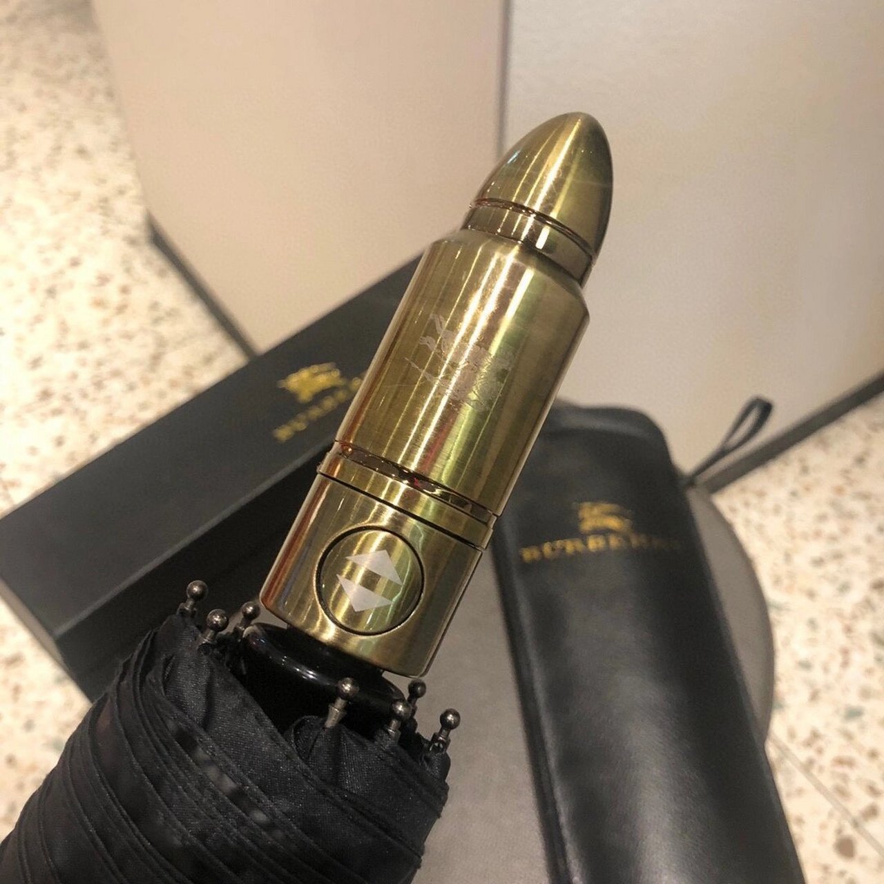 burberry(巴宝莉) 三折自动折叠晴雨伞 burberry(巴宝莉)战马  三折