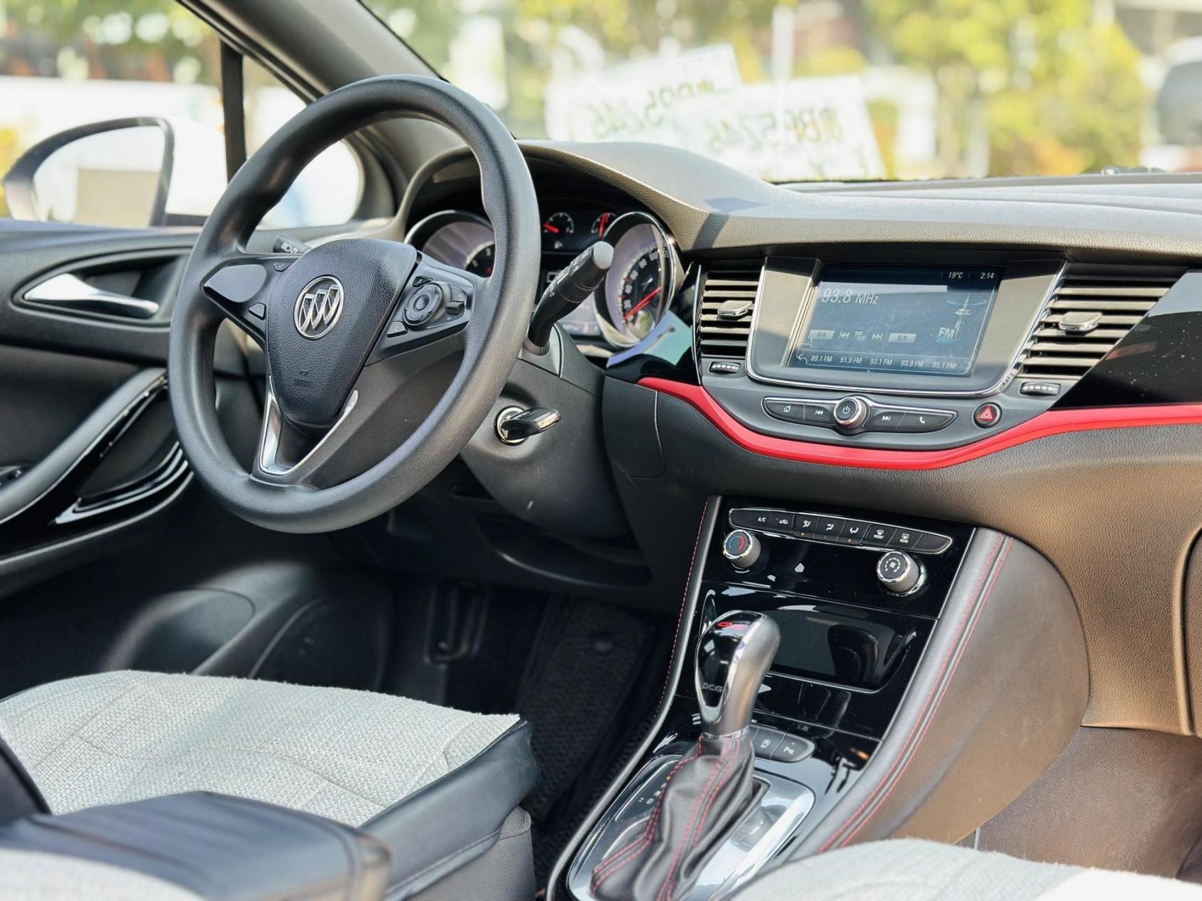 16年别克威朗gs两厢豪情运动型.