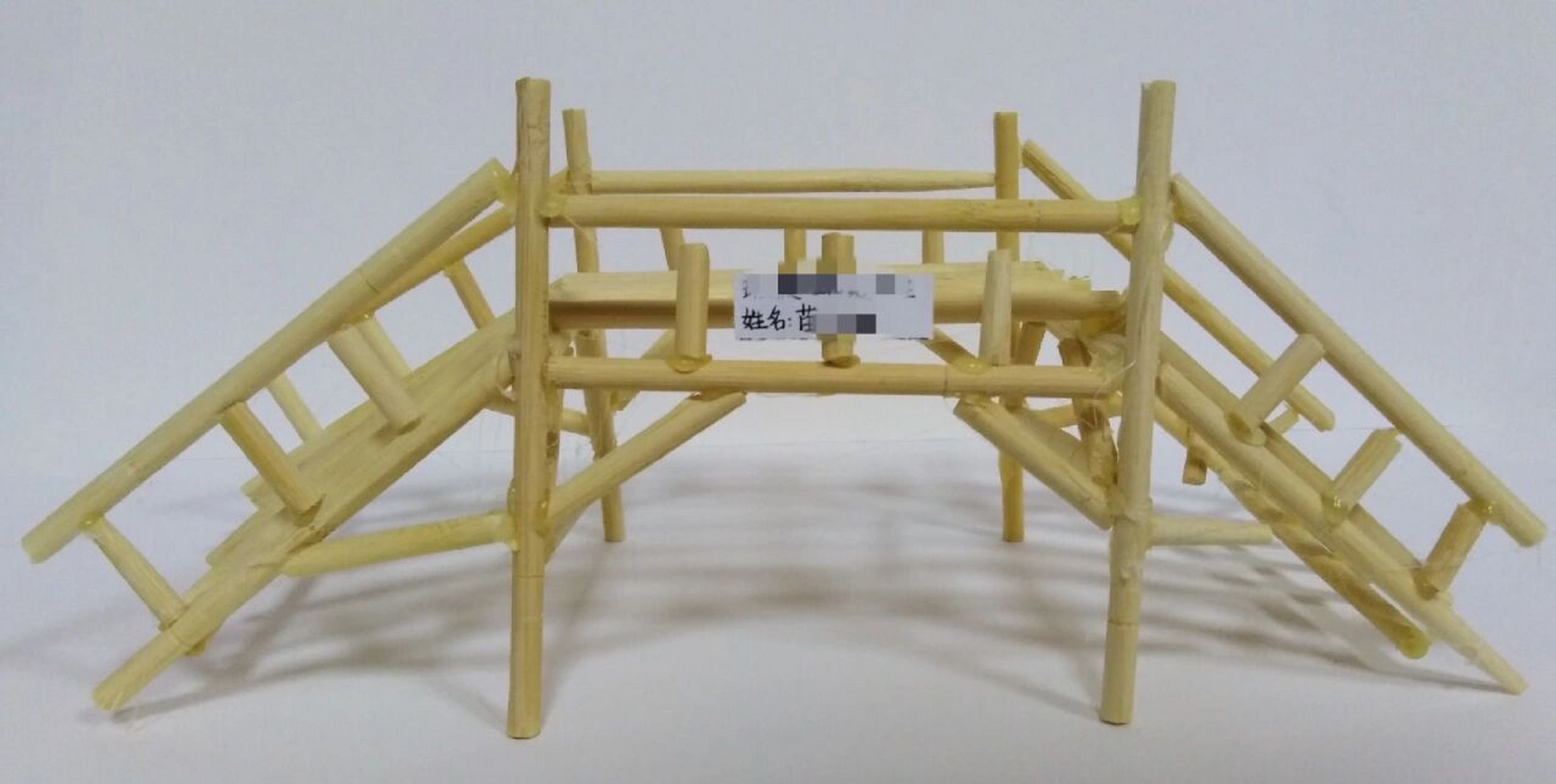 筷子搭建拱桥图片