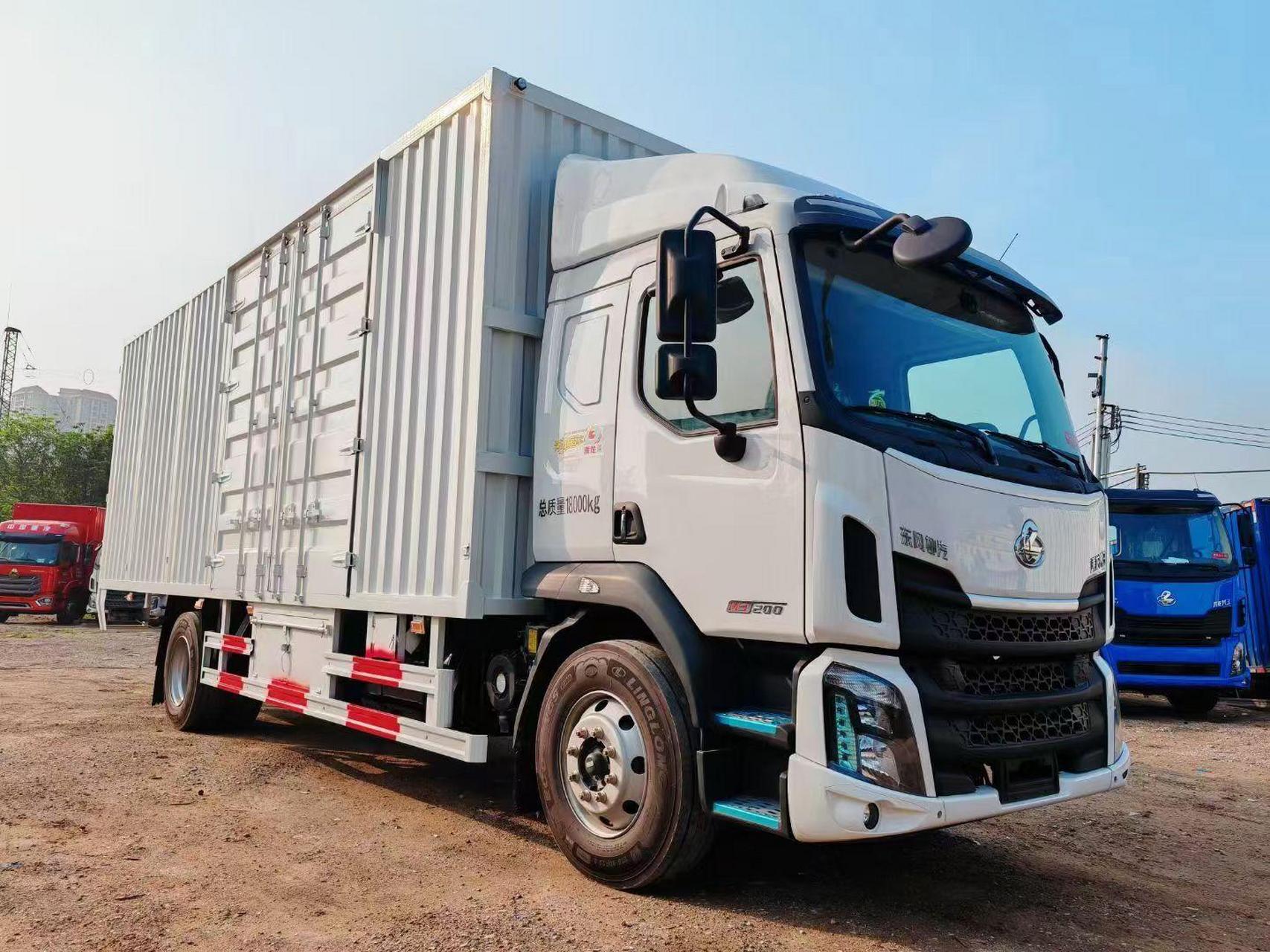 8米厢车带尾板全包价15.××万,另有各大品牌载货车系列优惠三万5起