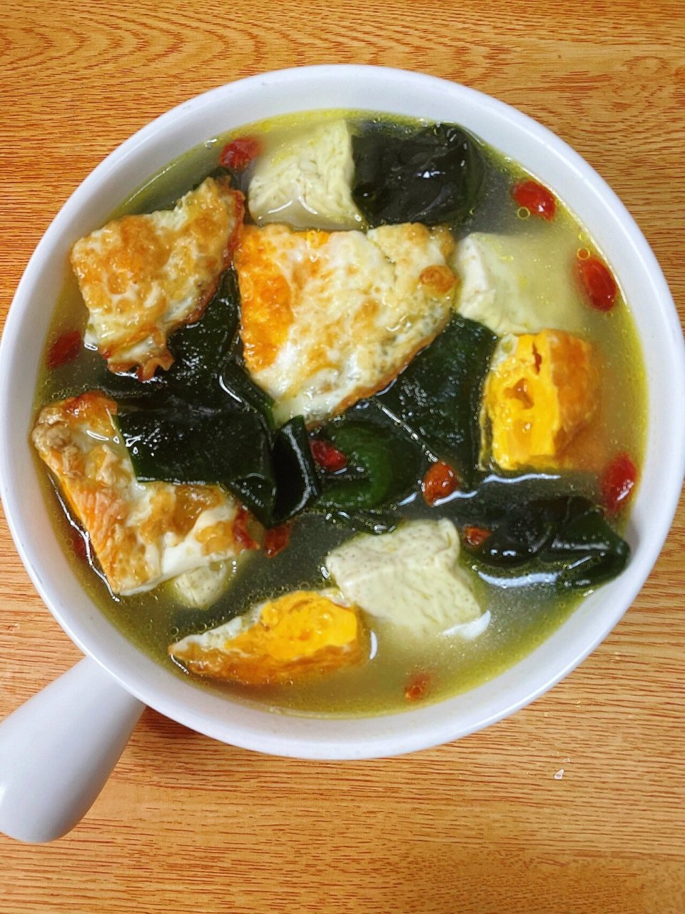 裙带菜;鸡蛋2个;豆腐半块 - 🔥🔥🔥裙带菜鸡蛋汤的做法 🌟先