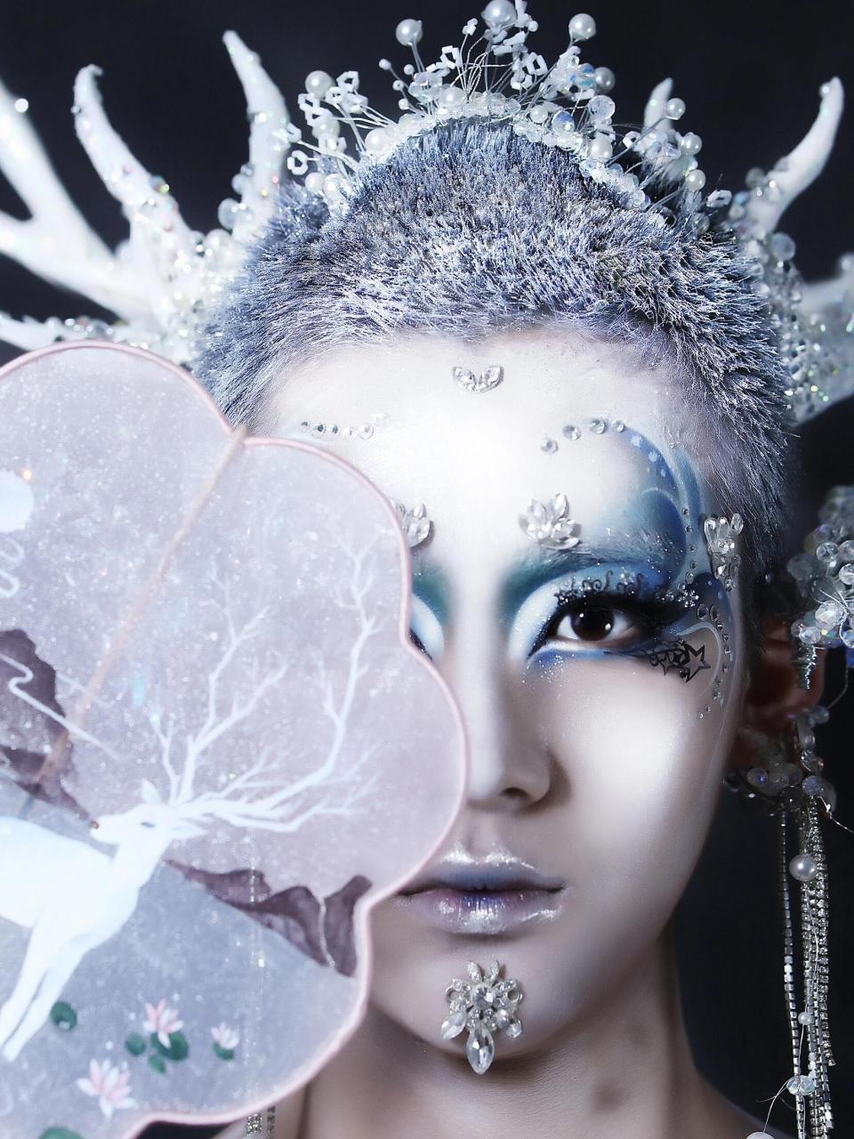 舞台妆# #舞台妆彩绘# #身体彩绘# #人体彩绘# #梦幻妆# #创意舞台妆