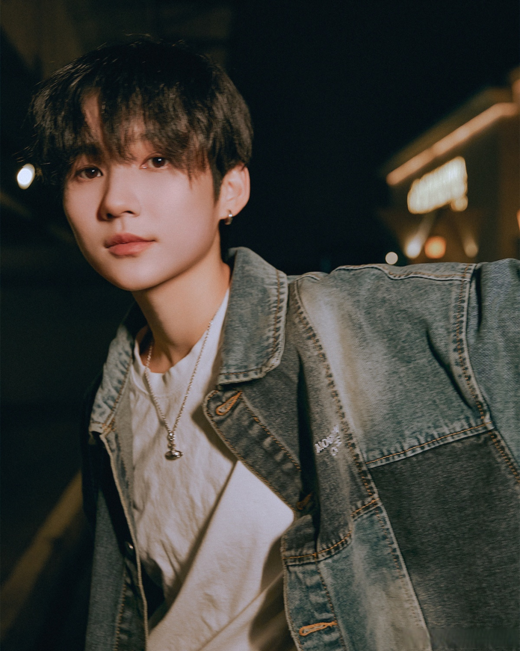 黄小芸# 牛仔小黄出来遛弯