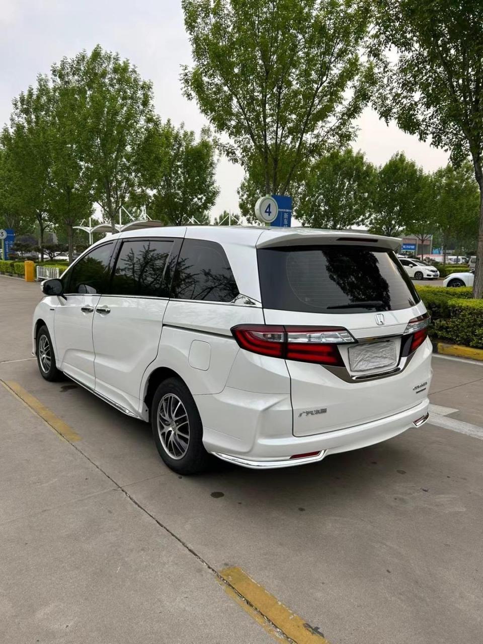 出售女士一手车,2021年奥德赛,2.