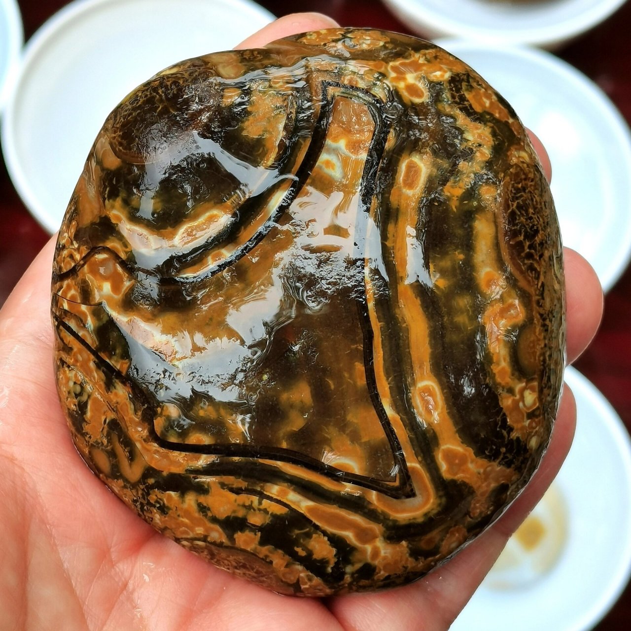 27 清凉山淘石 松香玛瑙 周六逛市场看到一些松香玛瑙 松香玛瑙因表皮