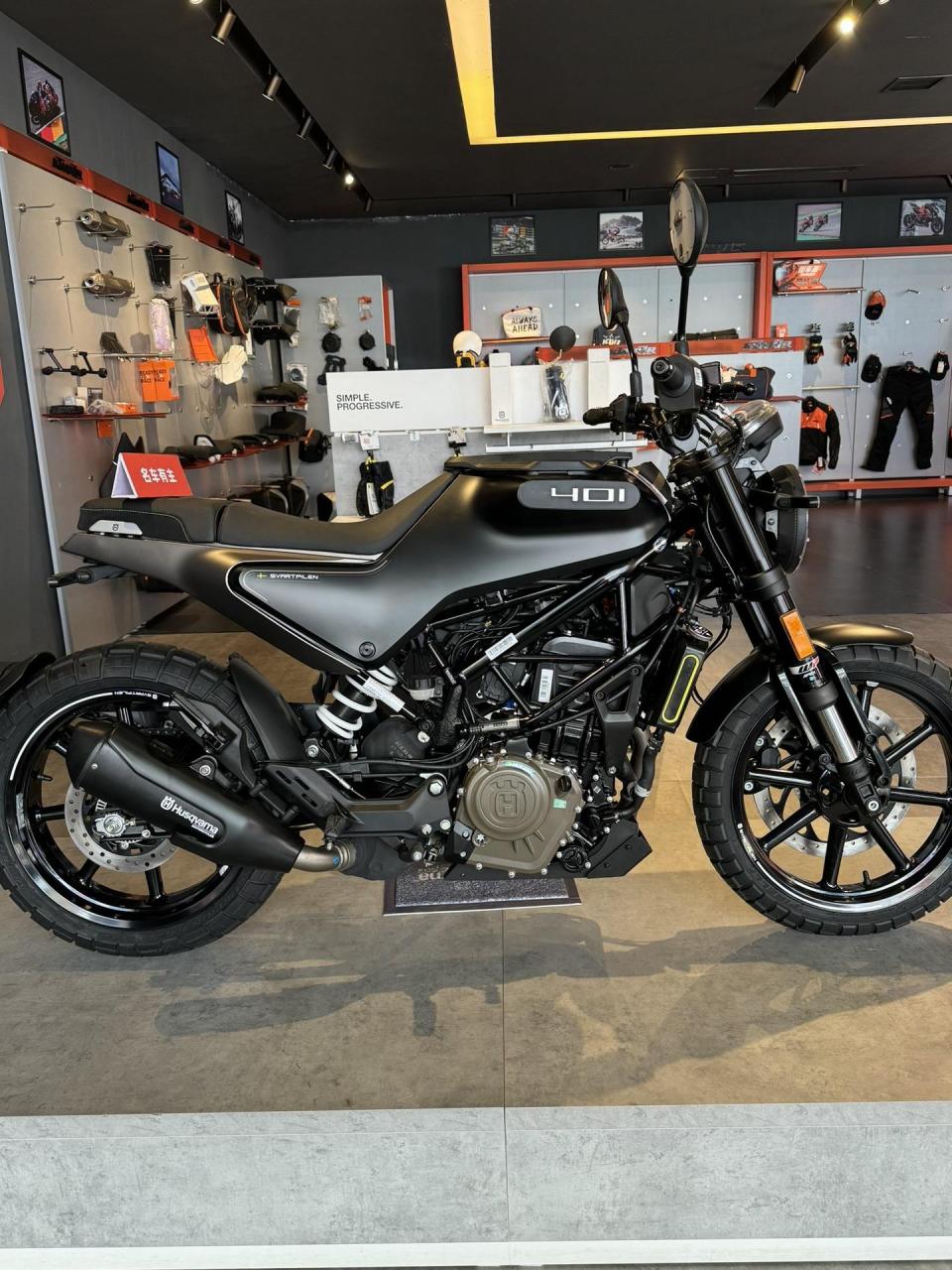 胡斯瓦纳 黑箭401 限时特价!原价51800大家都说贵,现在只要2×800.