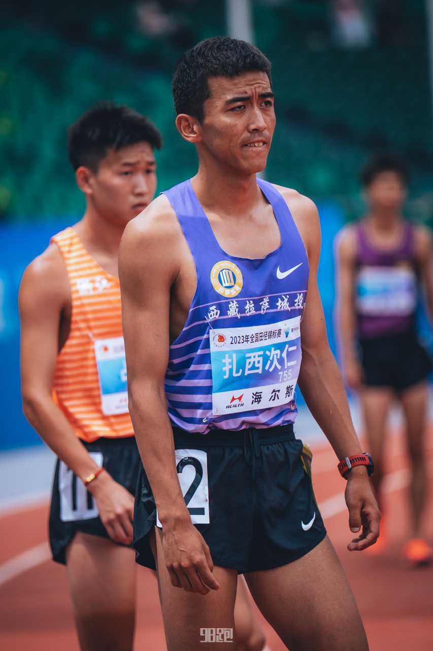 扎西次仁本届锦标赛征战四项  扎西次仁报了1500米,3000米障碍,5000米