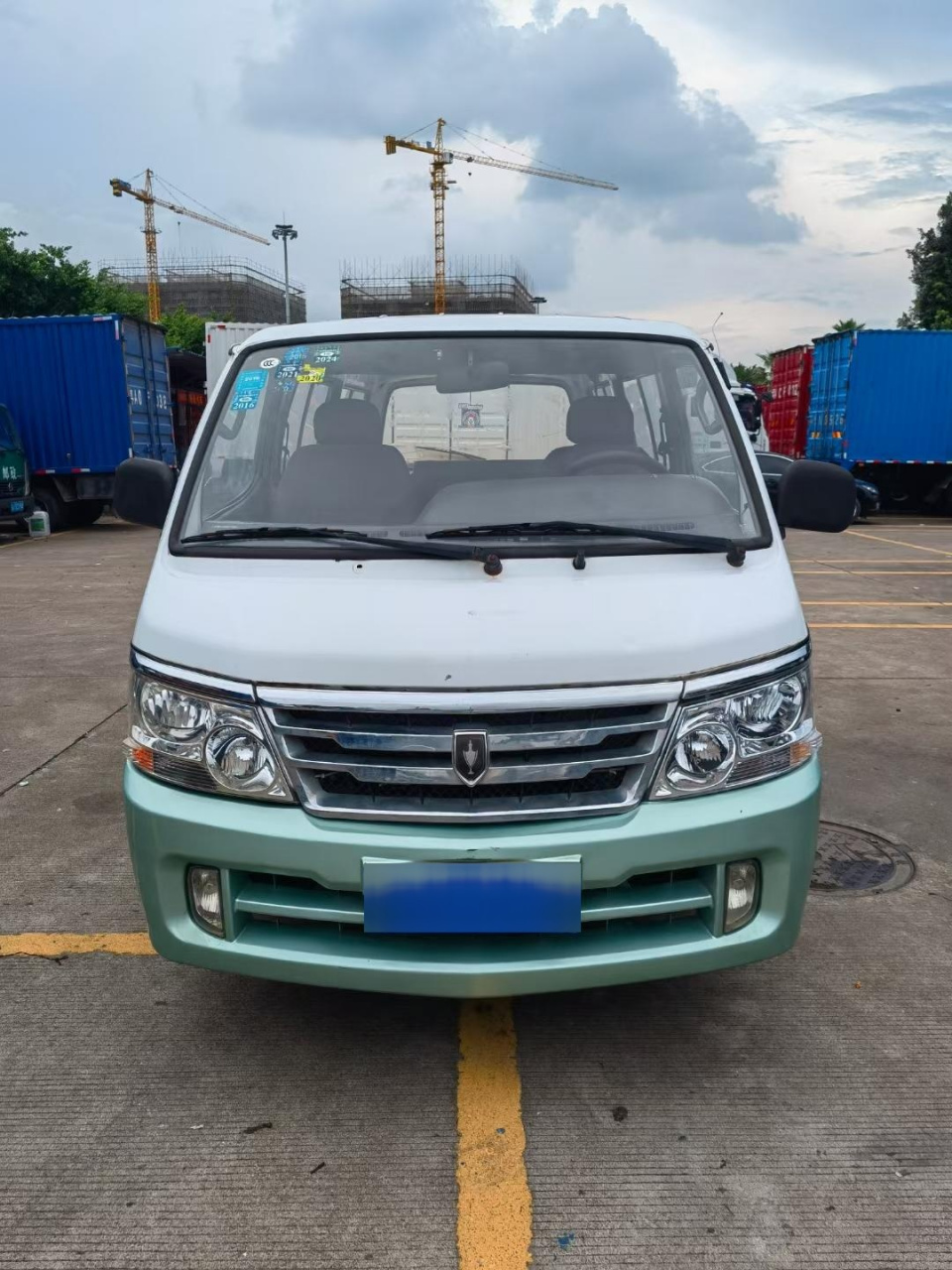 2014年3月上牌,金杯海狮六座豪华版.