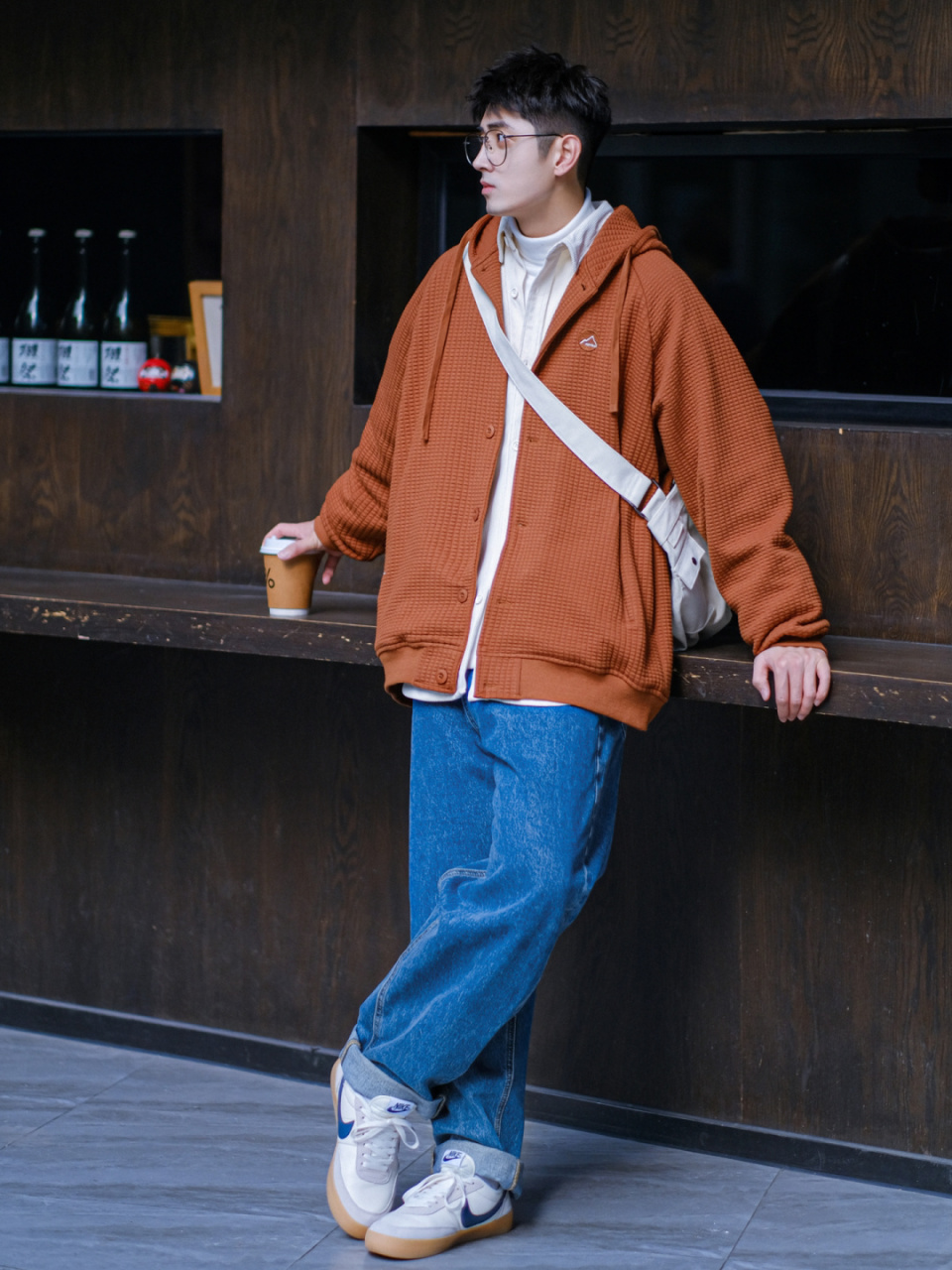 大年初一!分享一套"早春叠穿"—"蓝橙"撞色少年感穿搭!
